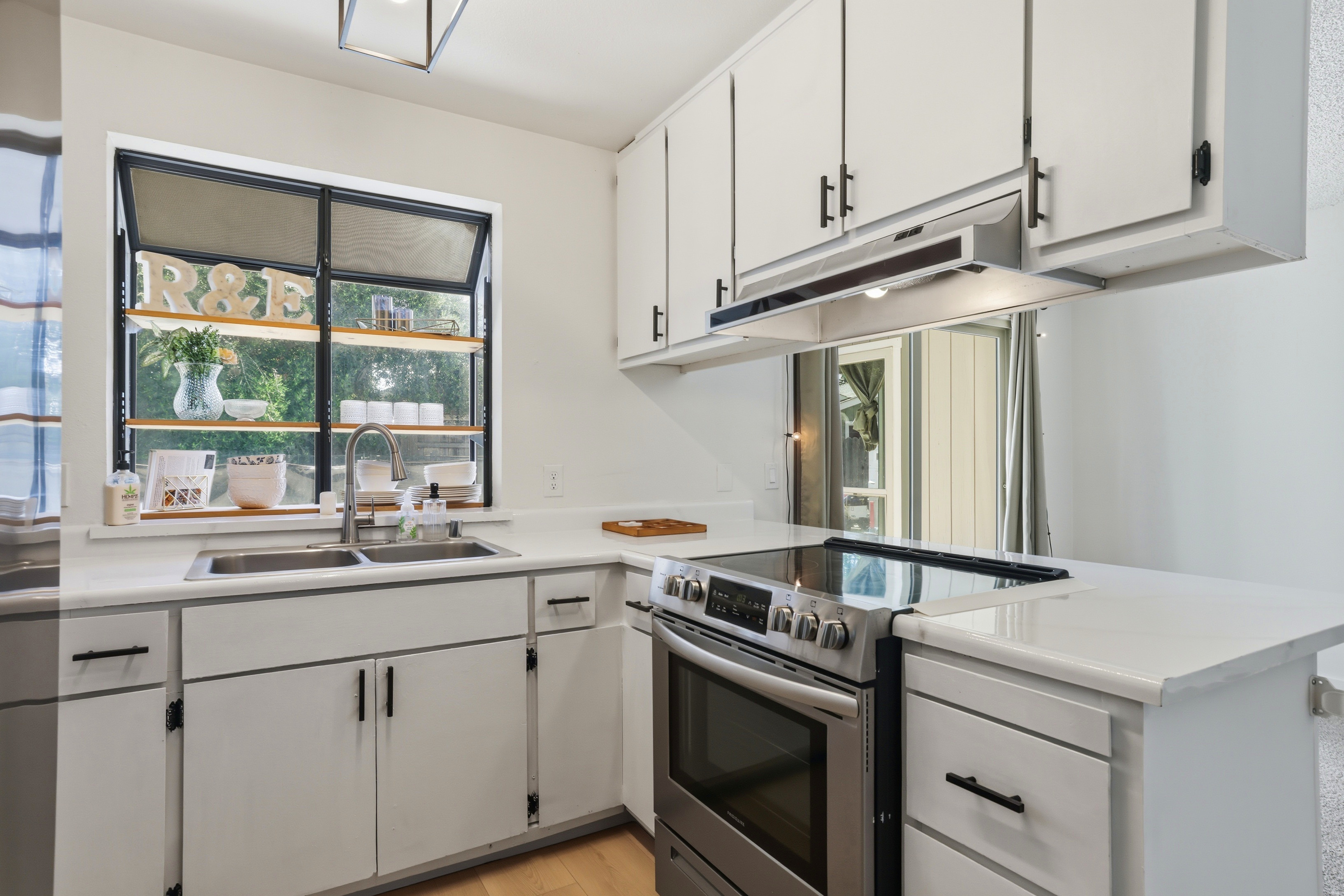 8238 Ferncreek Court, Citrus Heights, CA 95621 - 物件實景