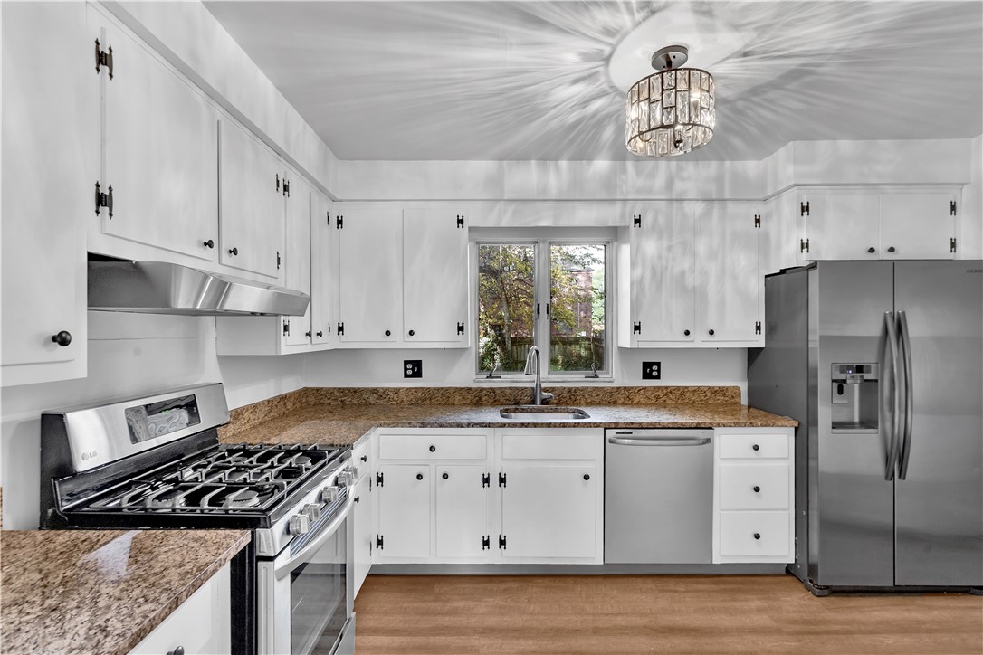 Point Breeze, Pennsylvania, 15208, United States, 4 Bedrooms Bedrooms, ,4 BathroomsBathrooms,Residential,For Sale,1990871