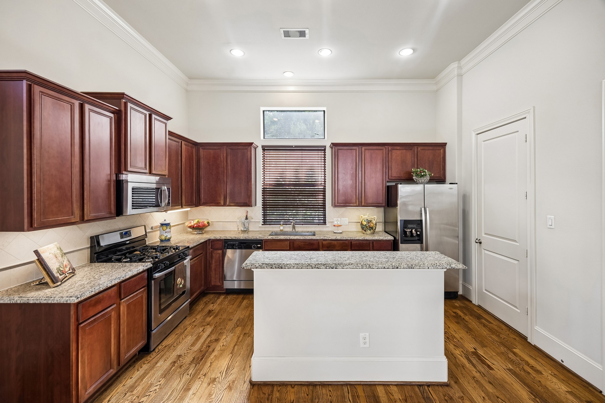  5718 Kansas Street D - 物件實景