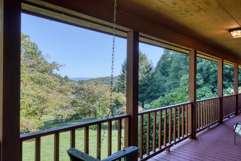 Blairsville, Georgia, 30512, United States, 2 Bedrooms Bedrooms, ,2 BathroomsBathrooms,Residential,For Sale,1932142