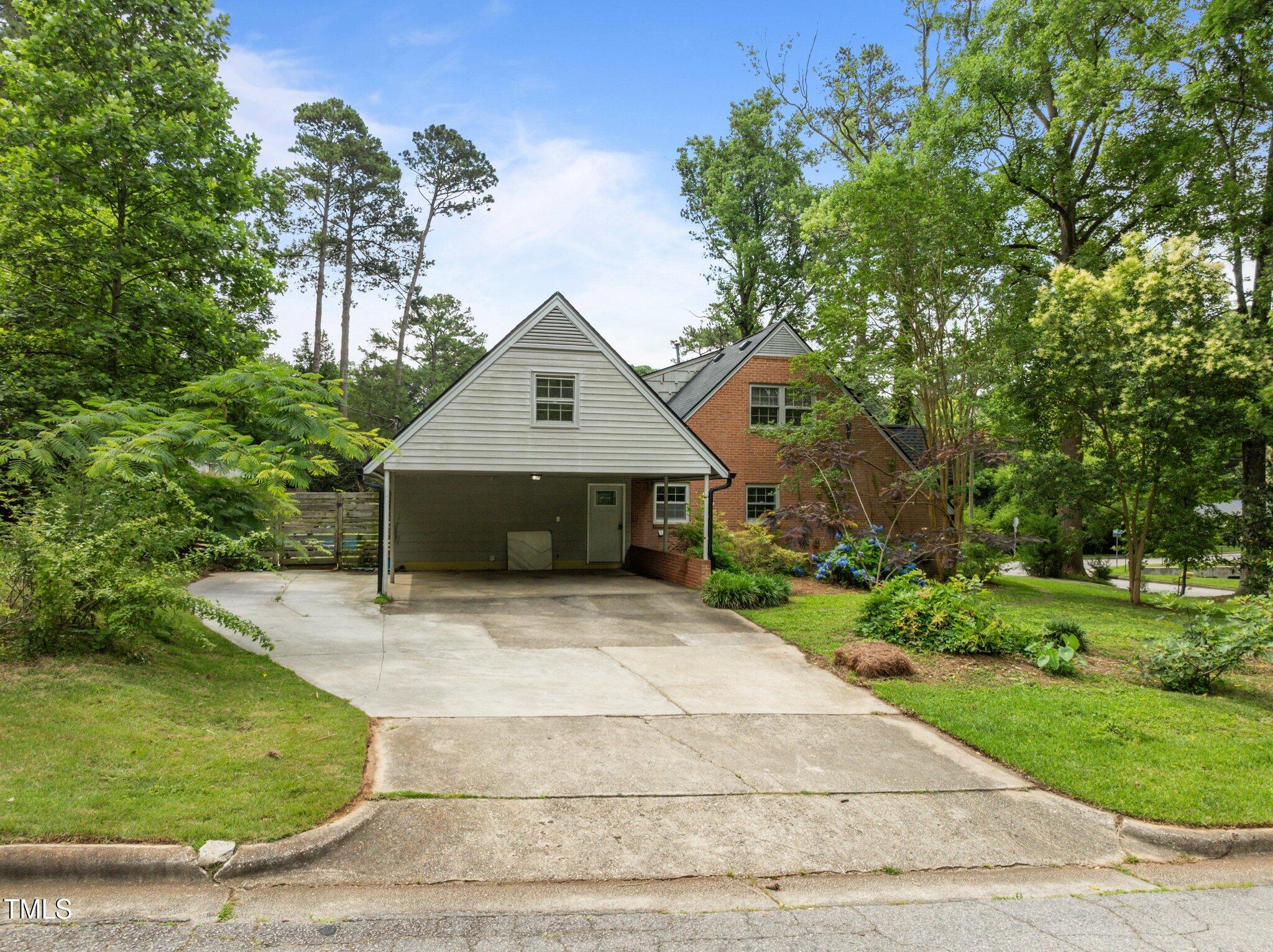 Raleigh, North Carolina, 27606, United States, 5 Bedrooms Bedrooms, ,2 BathroomsBathrooms,Residential,For Sale,1857756