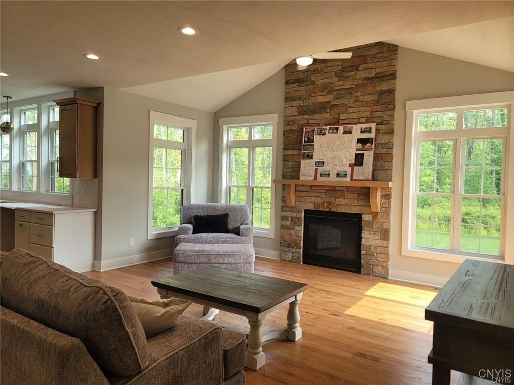 Baldwinsville, New York, 13027, United States, 3 Bedrooms Bedrooms, ,3 BathroomsBathrooms,Residential,For Sale,1919529
