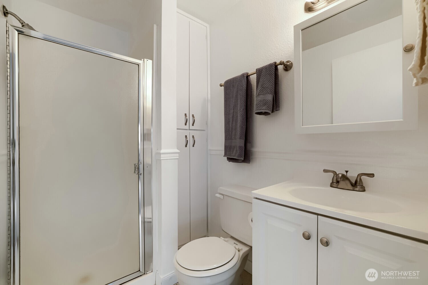 Everett, Washington, 98208, United States, 3 Bedrooms Bedrooms, ,1 BathroomBathrooms,Residential,For Sale,2036475