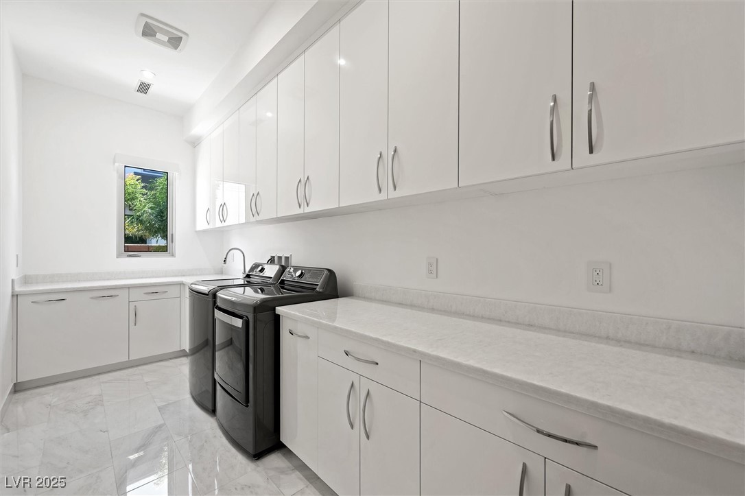 Las Vegas, Nevada, 89135, United States, 3 Bedrooms Bedrooms, ,4 BathroomsBathrooms,Residential,For Sale,1993363