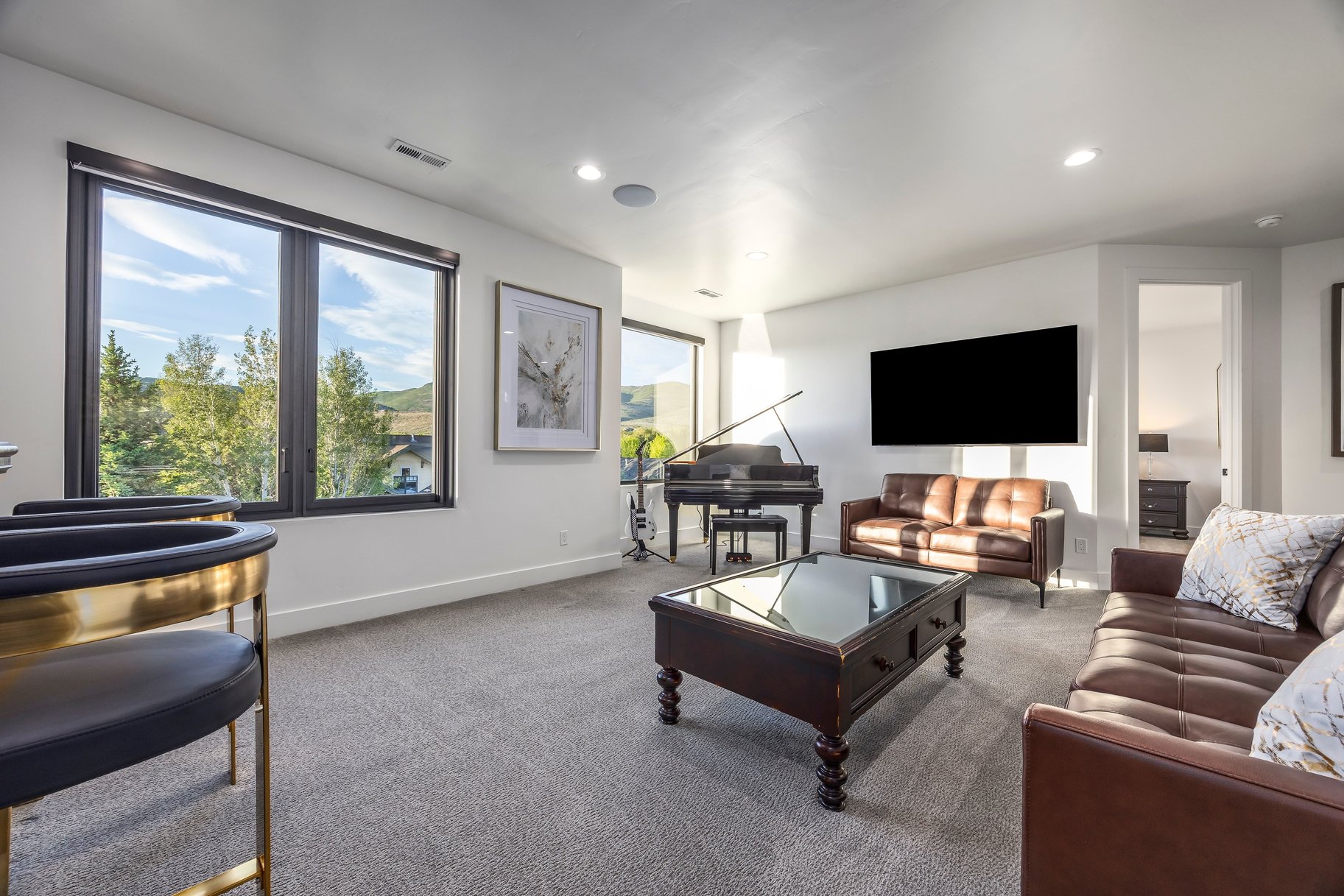  Nearly New Luxury Home with ADU, Views & Chef