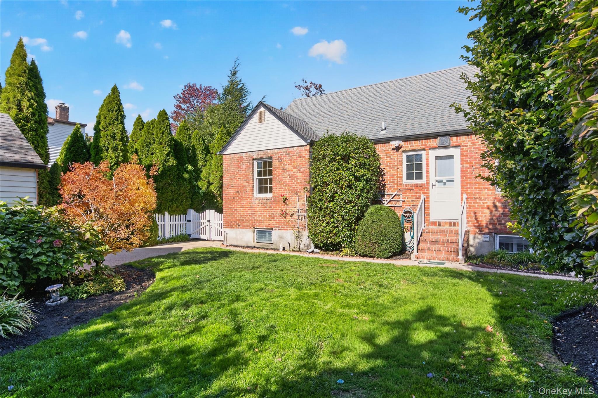  22 Dallas Avenue, New Hyde Park, NY, 11040 - 物件實景