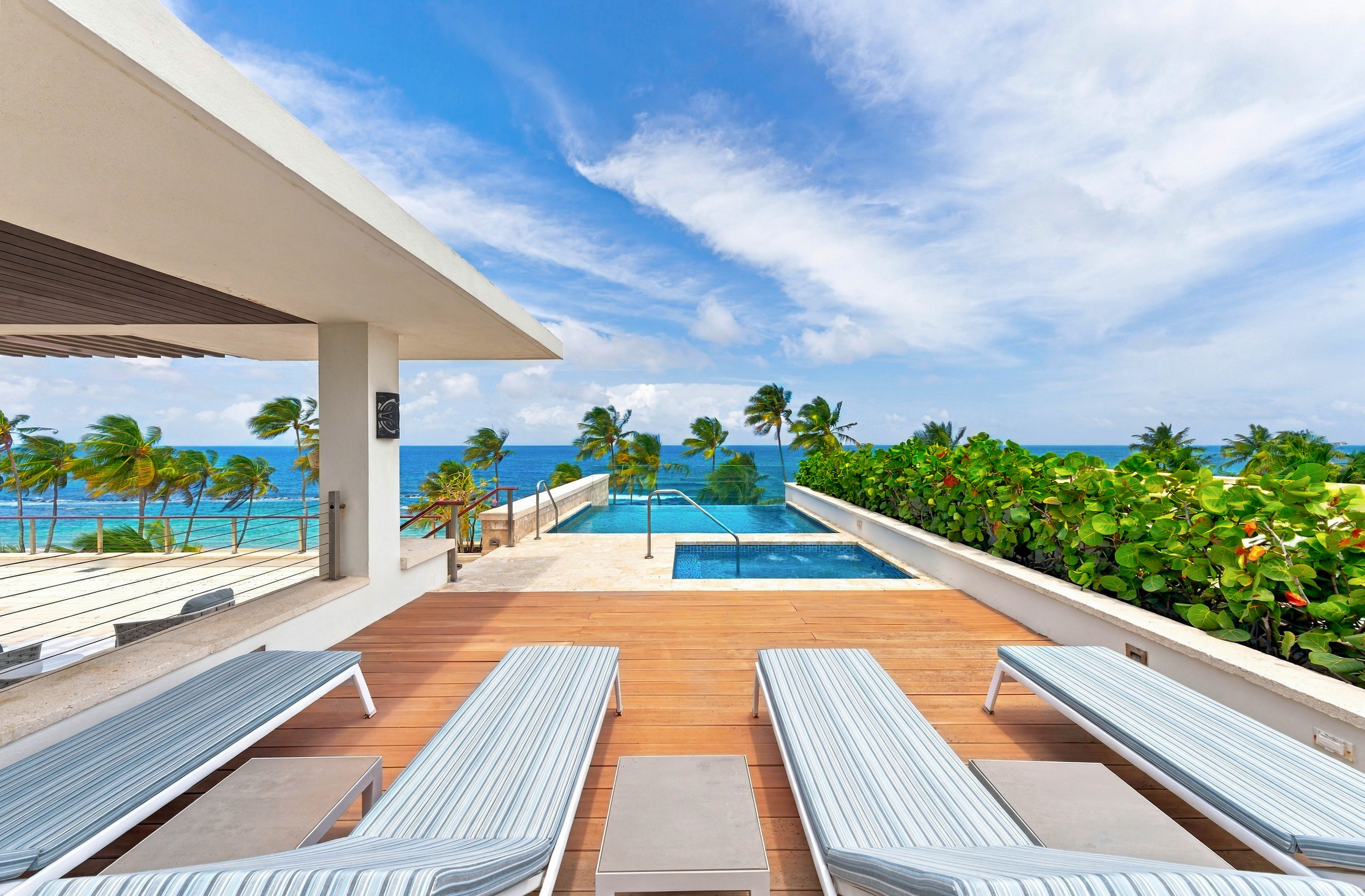  A Distinguished Oceanfront Penthouse on West Beach - 物件實景