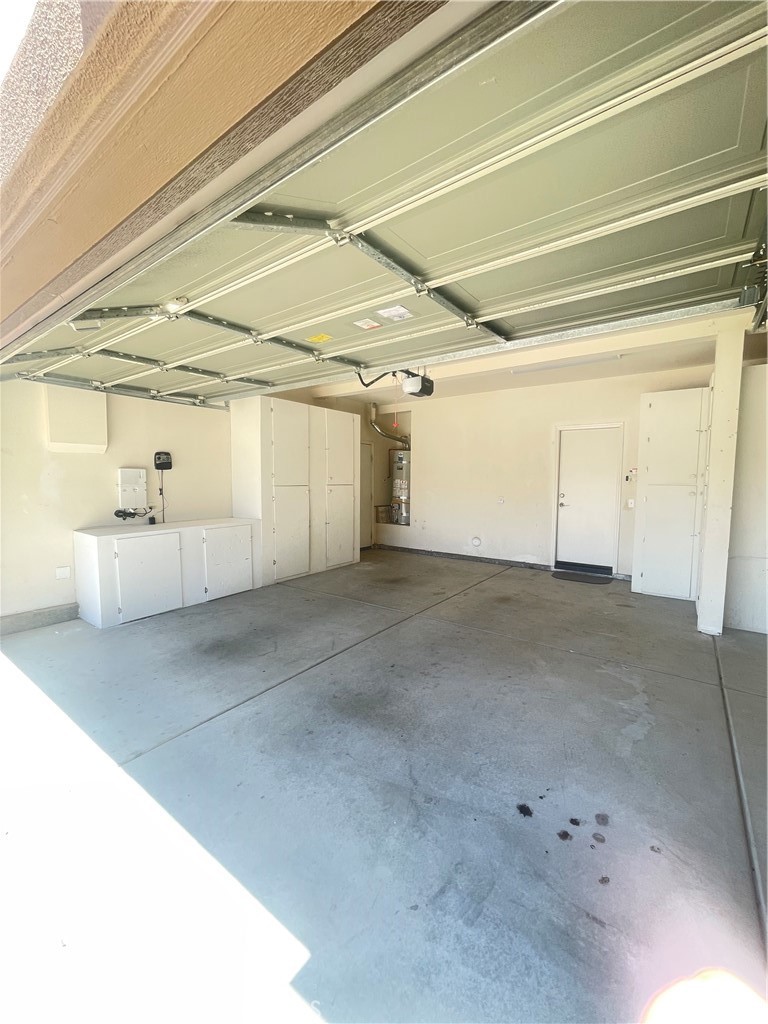 Hesperia, California, 92344, United States, 4 Bedrooms Bedrooms, ,3 BathroomsBathrooms,Residential,For Sale,2036953