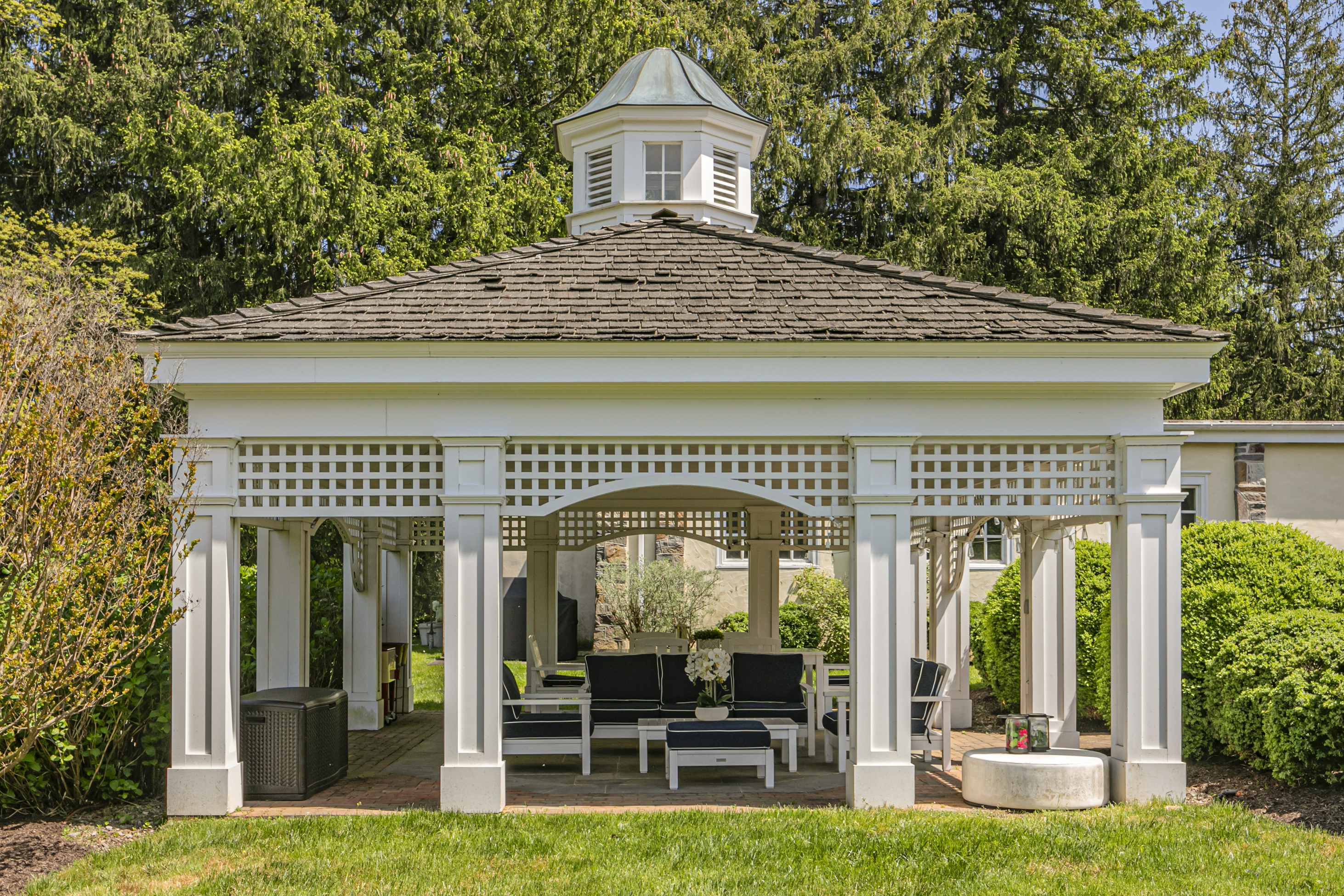  Sprawling Estate with a Rich History and Gorgeous Grounds - 物件實景