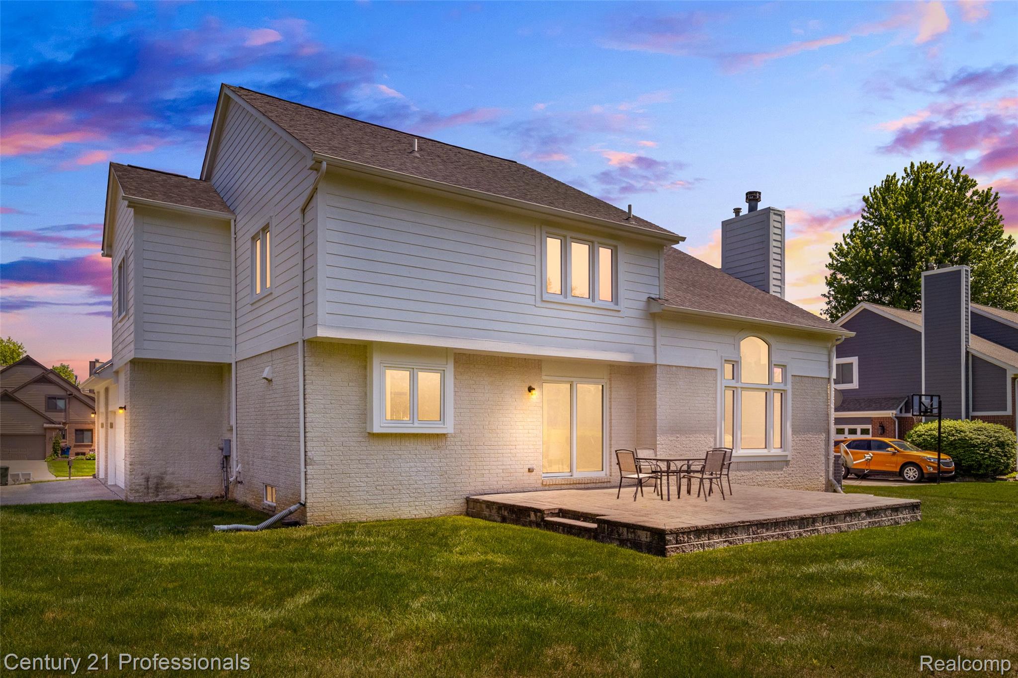 LakeOrion, Michigan, 48359, United States, 4 Bedrooms Bedrooms, ,3 BathroomsBathrooms,Residential,For Sale,1905750