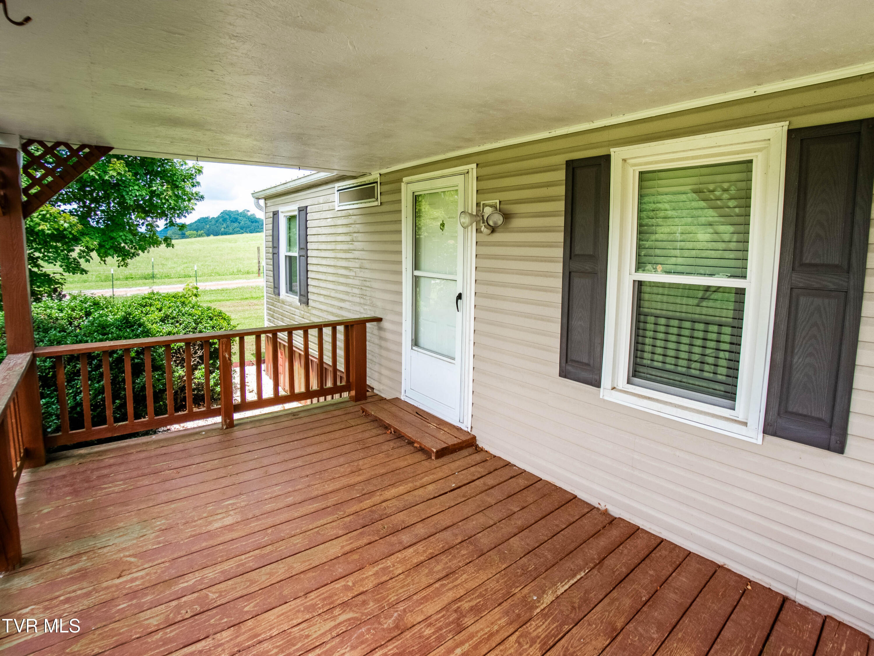 Surgoinsville, Tennessee, 37873, United States, 3 Bedrooms Bedrooms, ,3 BathroomsBathrooms,Residential,For Sale,1937059
