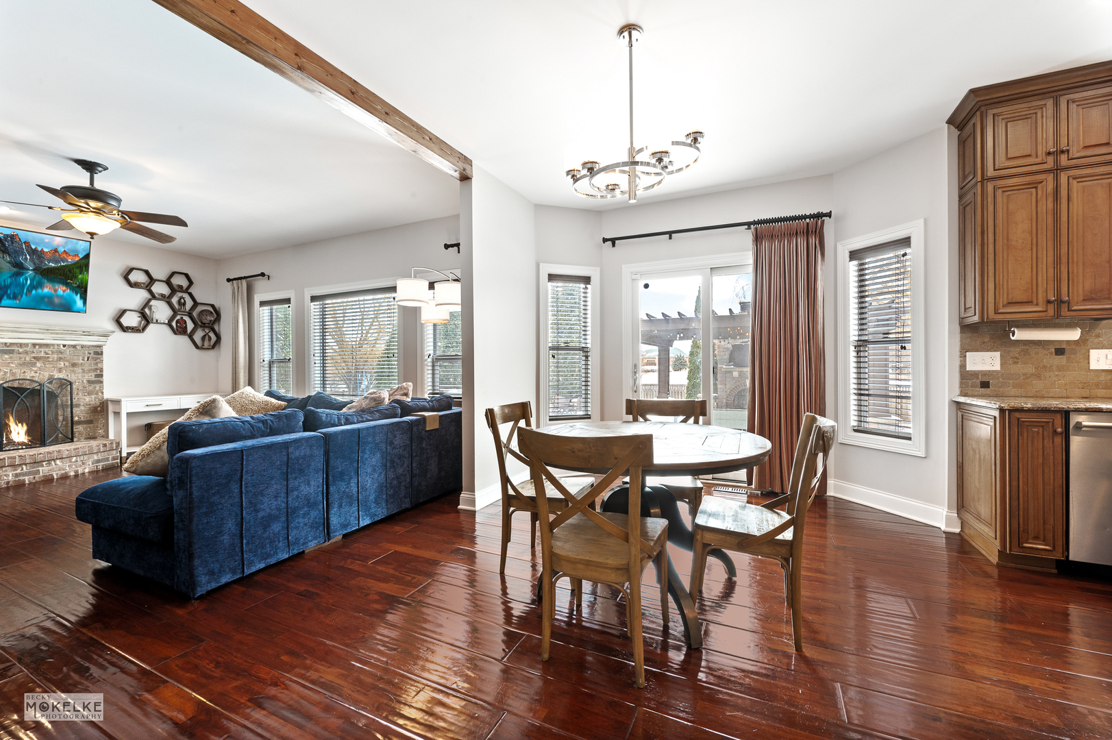 Plainfield, Illinois, 60585, United States, 4 Bedrooms Bedrooms, ,5 BathroomsBathrooms,Residential,For Sale,1911261