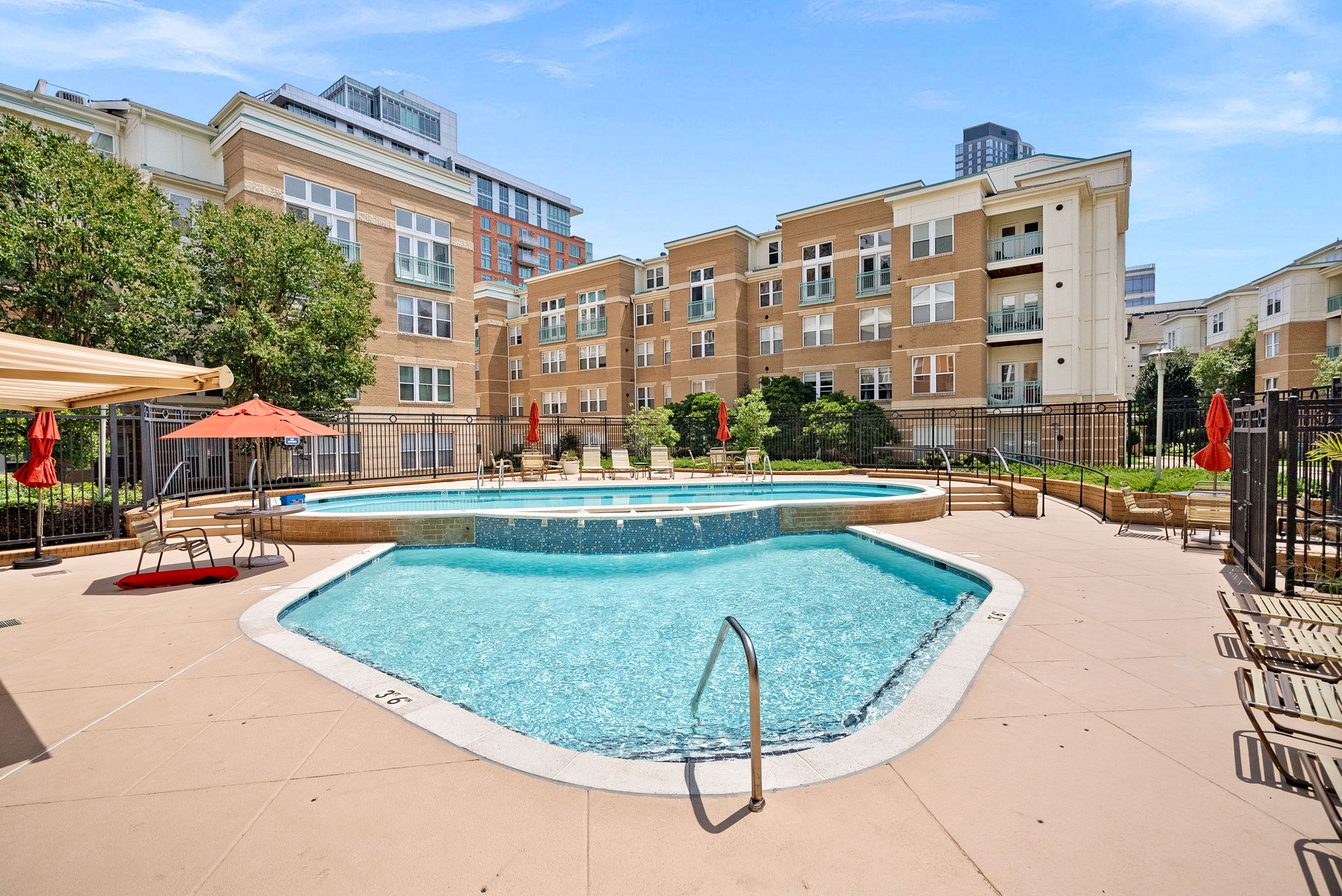  12001 Market Street, Reston, VA, 20190 - 物件實景