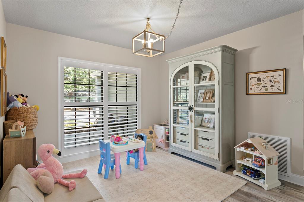 Temple Terrace, Florida, 33617, United States, 4 Bedrooms Bedrooms, ,3 BathroomsBathrooms,Residential,For Sale,1805472