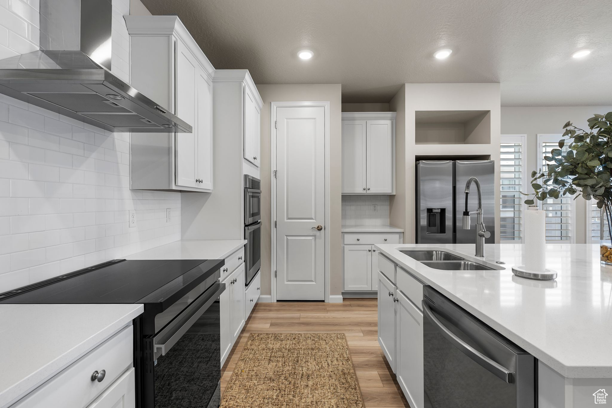 South Jordan, Utah, 84009, United States, 2 Bedrooms Bedrooms, ,3 BathroomsBathrooms,Residential,For Sale,1903673