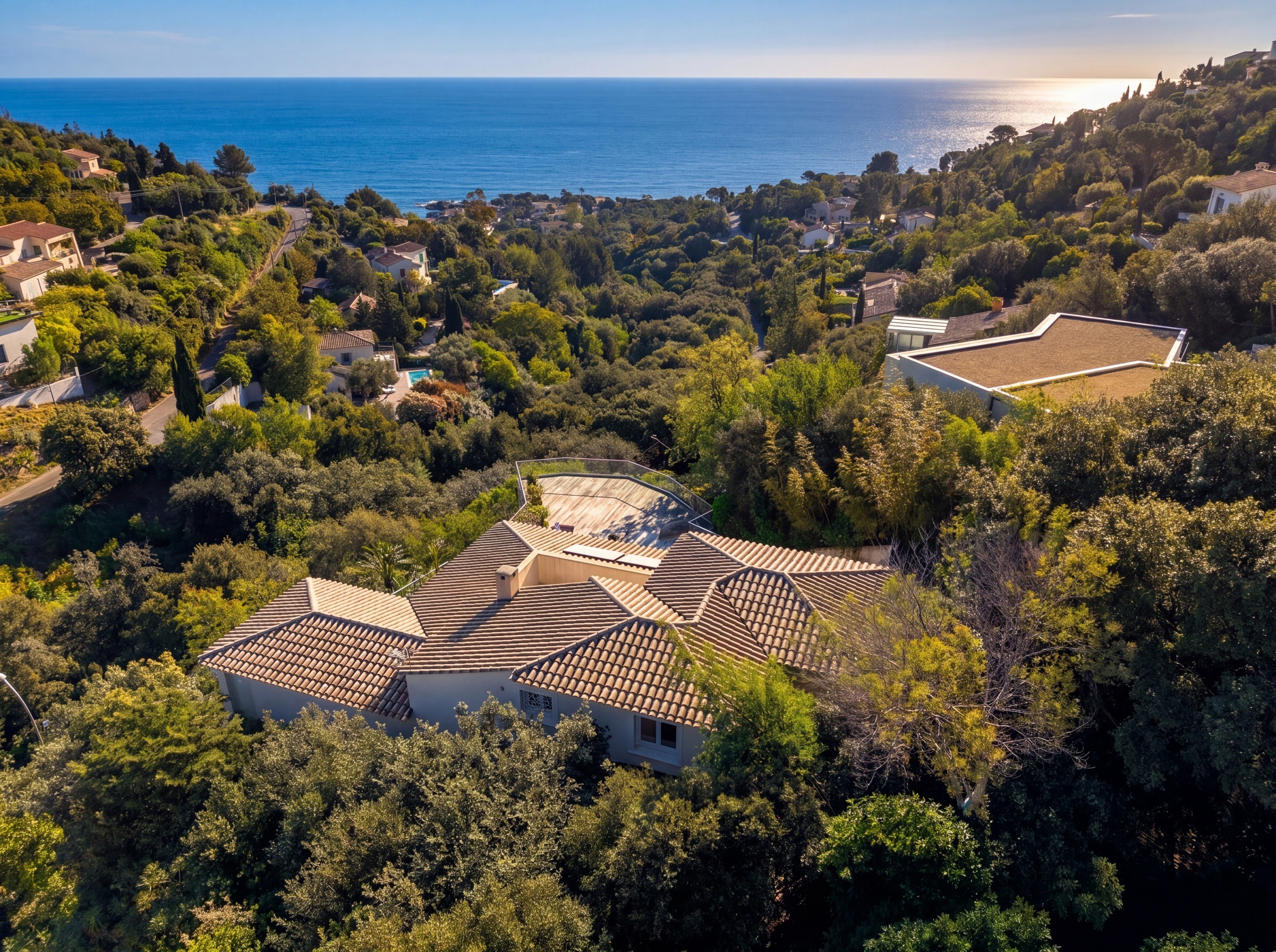  Les Issambres sea view villa with pool, 5 bedrooms and guest apartment near bea… - 物件實景