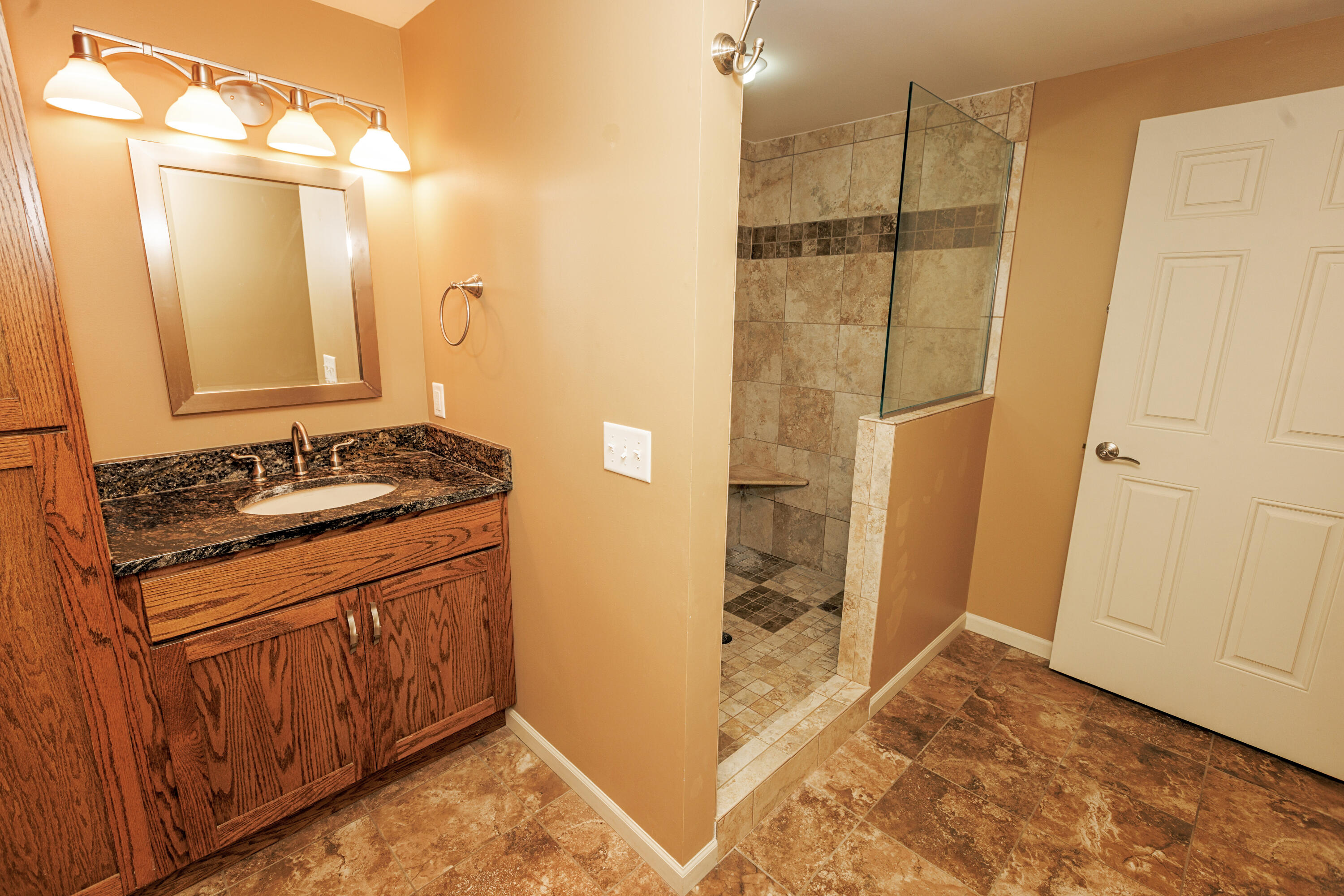 Franklin, Wisconsin, 53132, United States, 4 Bedrooms Bedrooms, ,4 BathroomsBathrooms,Residential,For Sale,1924268