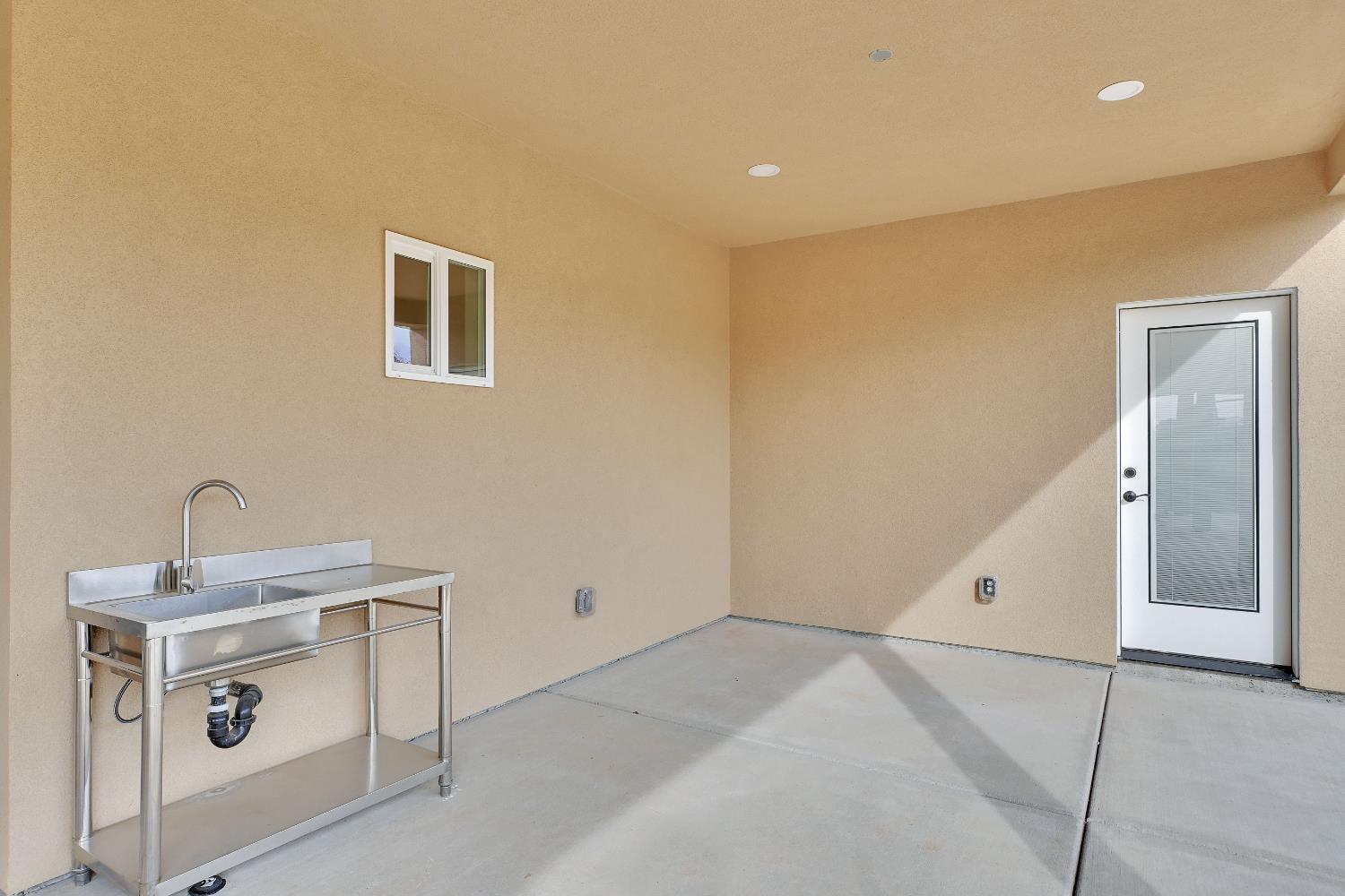 Loma Rica, California, 95901, United States, 3 Bedrooms Bedrooms, ,3 BathroomsBathrooms,Residential,For Sale,2005648