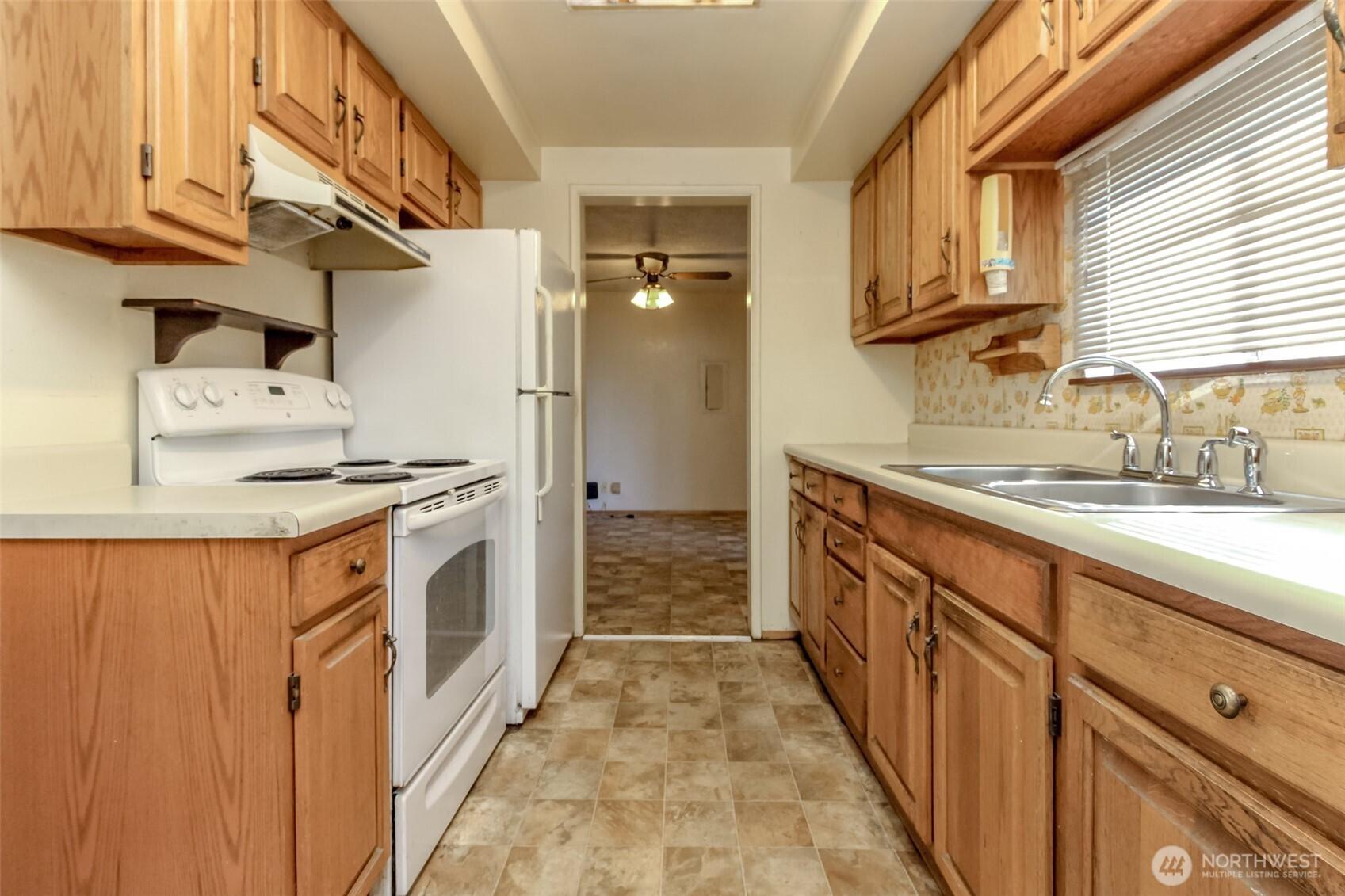 SEATTLE, Washington, 98146, United States, 3 Bedrooms Bedrooms, ,2 BathroomsBathrooms,Residential,For Sale,1969203