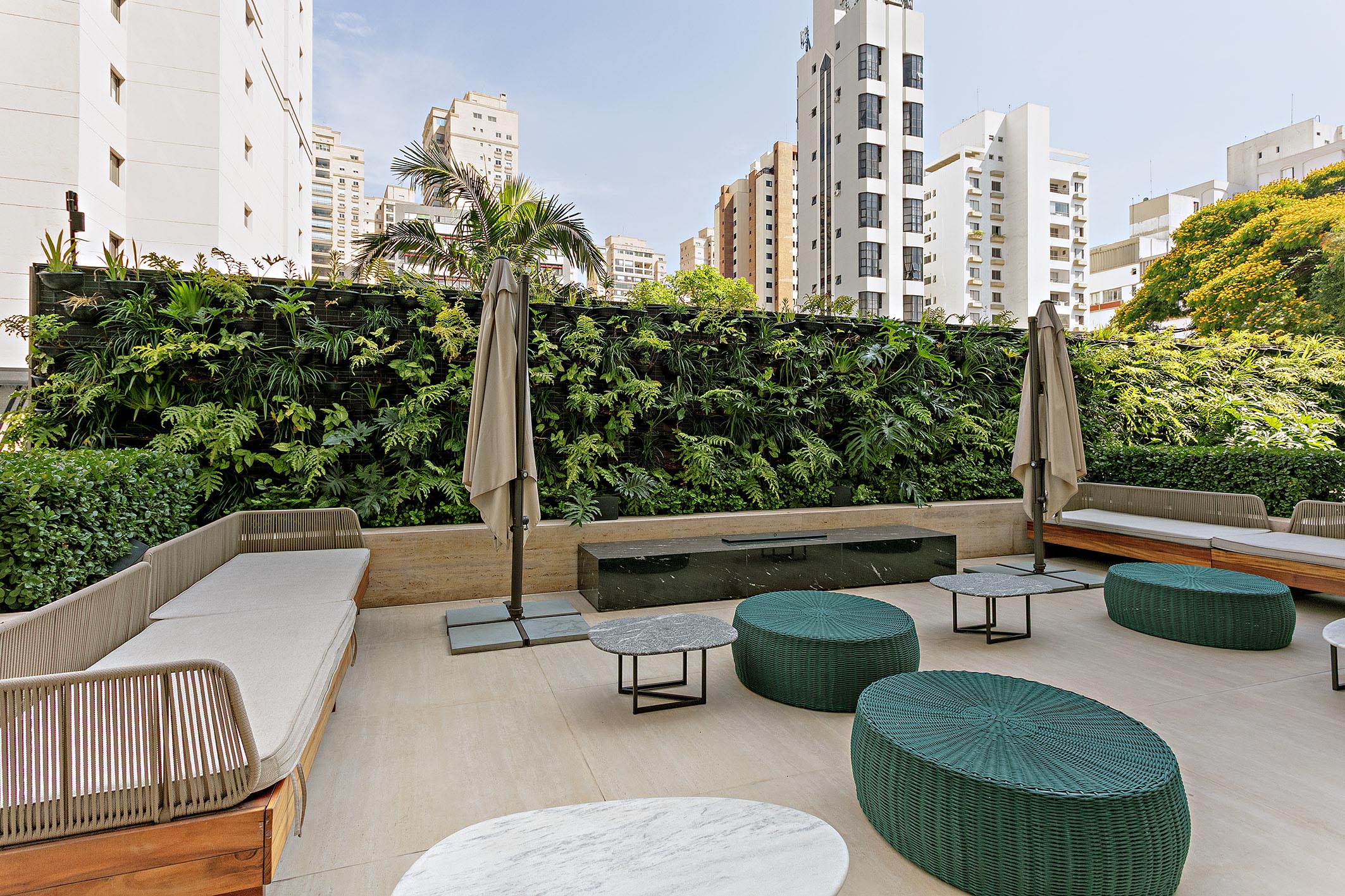  Apartment with permanent green views and tailored interior finishes - 物件實景