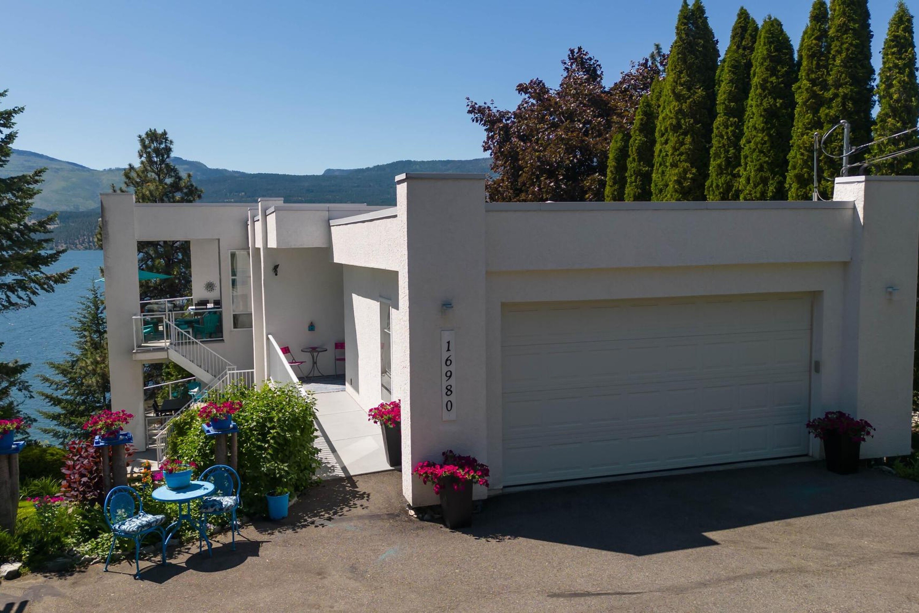  Modern Lakeshore Home - 物件實景