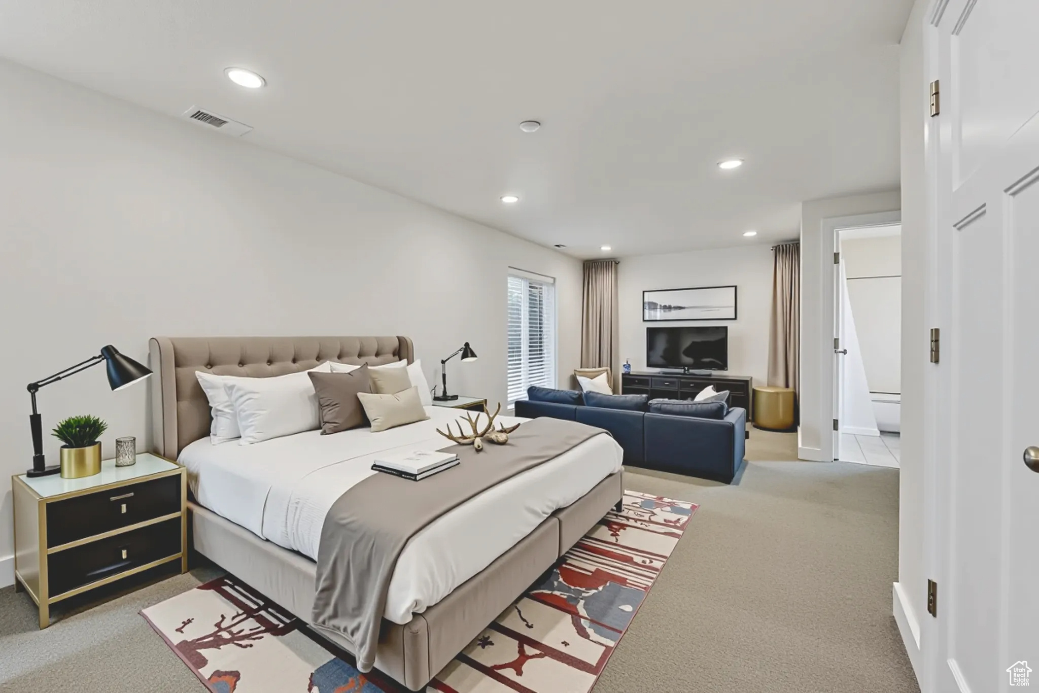 West Jordan, Utah, 84084, United States, 4 Bedrooms Bedrooms, ,4 BathroomsBathrooms,Residential,For Sale,1906081