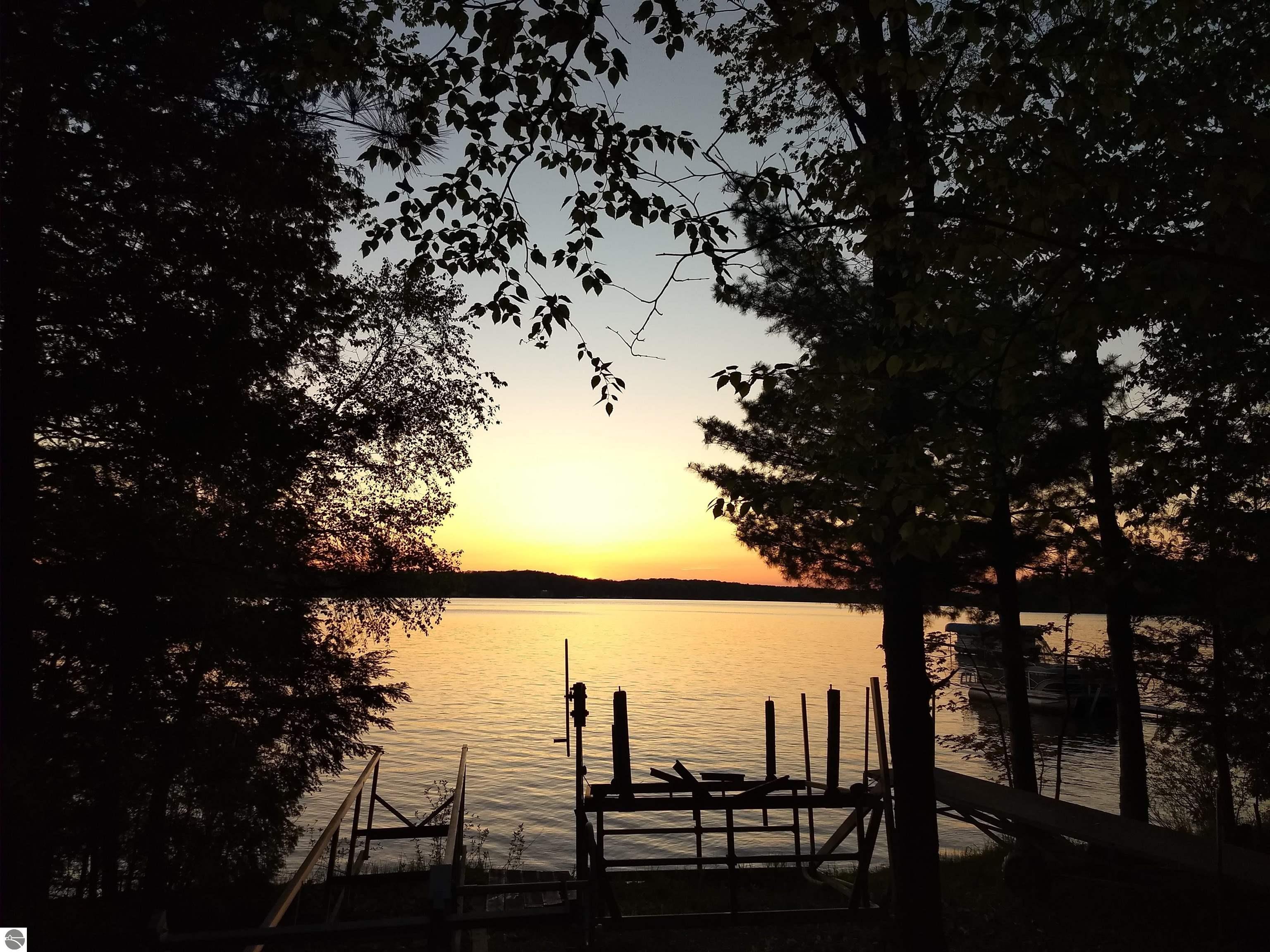 Traverse City, Michigan, 49685, United States, 3 Bedrooms Bedrooms, ,3 BathroomsBathrooms,Residential,For Sale,1988972