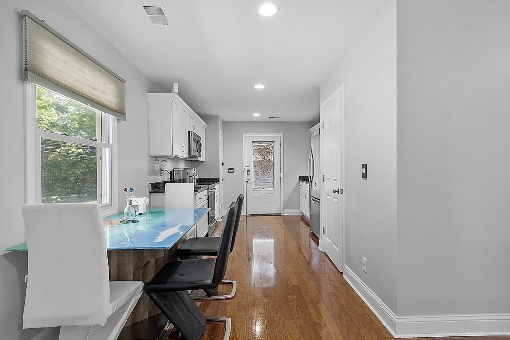 24 Lewis Rd Unit 11, Bedford, Massachusetts, 01730, United States, 3 Bedrooms Bedrooms, ,2 BathroomsBathrooms,Residential,For Sale,24 Lewis Rd Unit 11,1663770