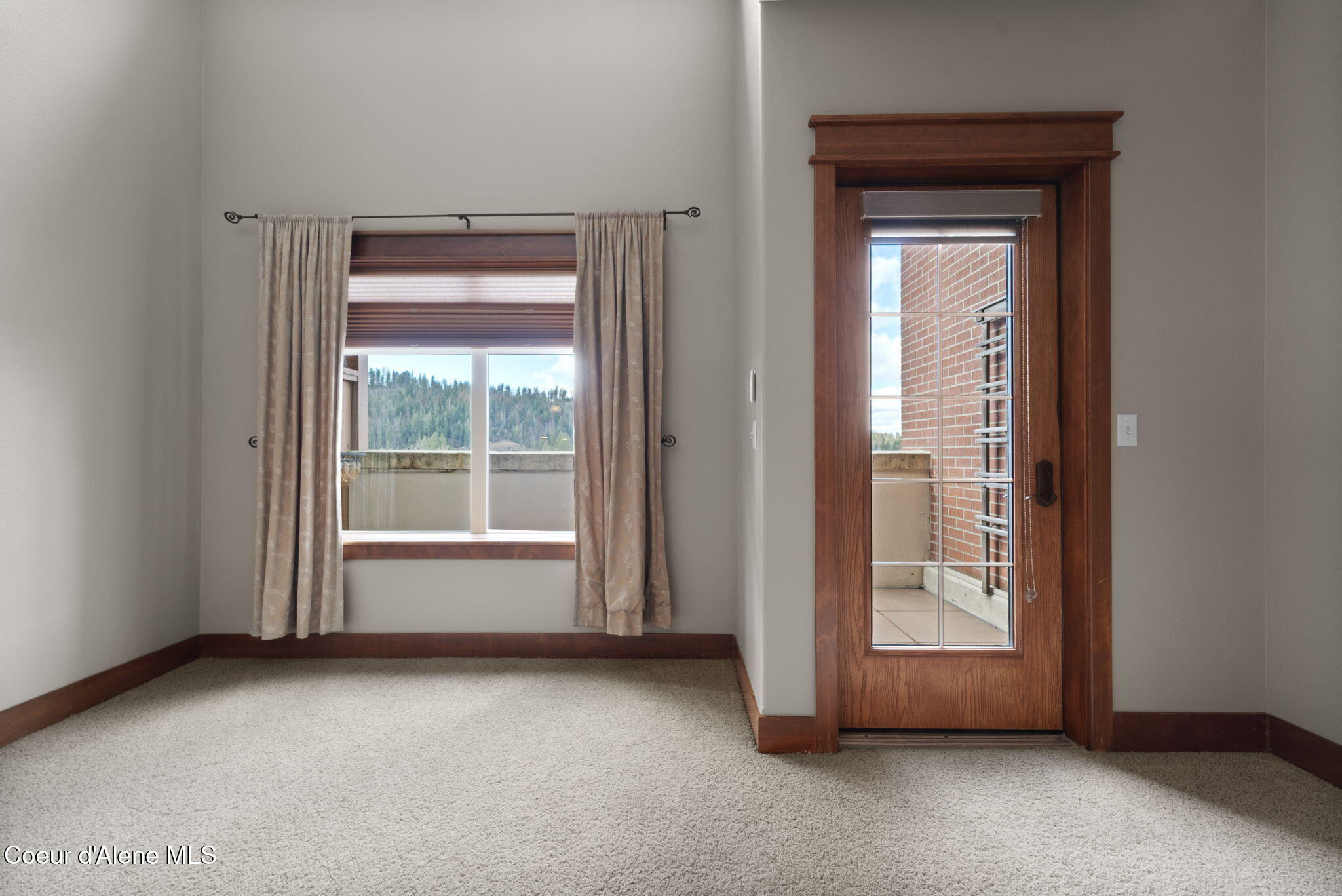Coeur d'Alene, Idaho, 83814, United States, 2 Bedrooms Bedrooms, ,3 BathroomsBathrooms,Residential,For Sale,2022050