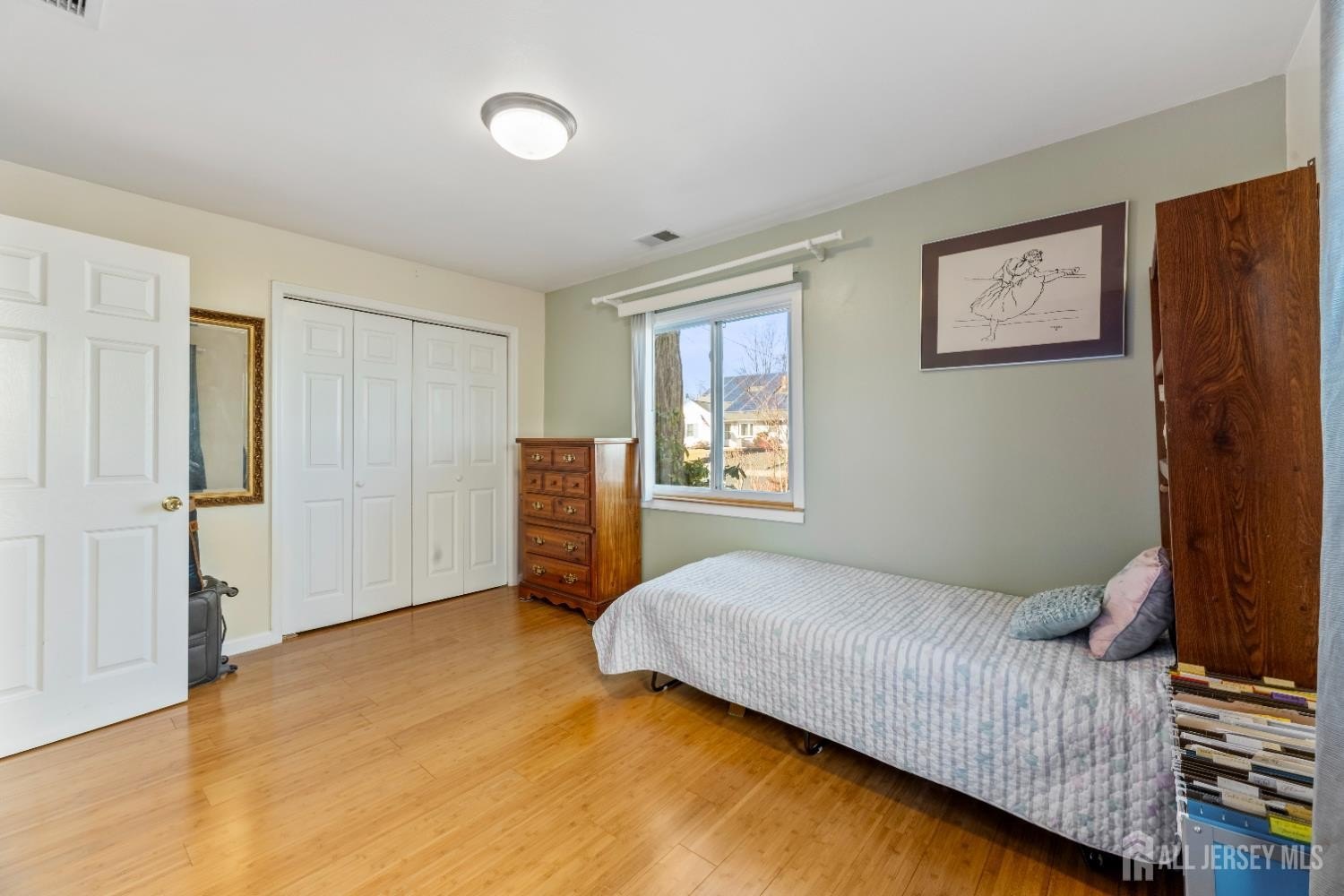 Edison, New Jersey, 08817, United States, 3 Bedrooms Bedrooms, ,2 BathroomsBathrooms,Residential,For Sale,2010060