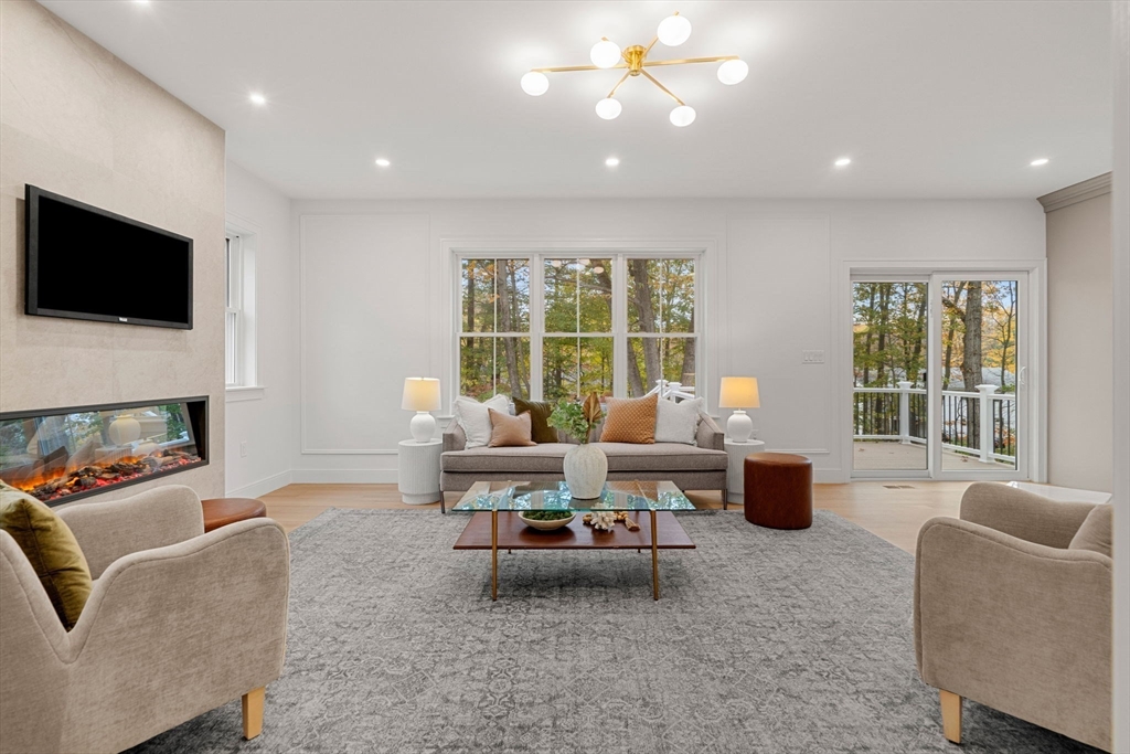 Reading, Massachusetts, 01867, United States, 4 Bedrooms Bedrooms, ,5 BathroomsBathrooms,Residential,For Sale,1988316