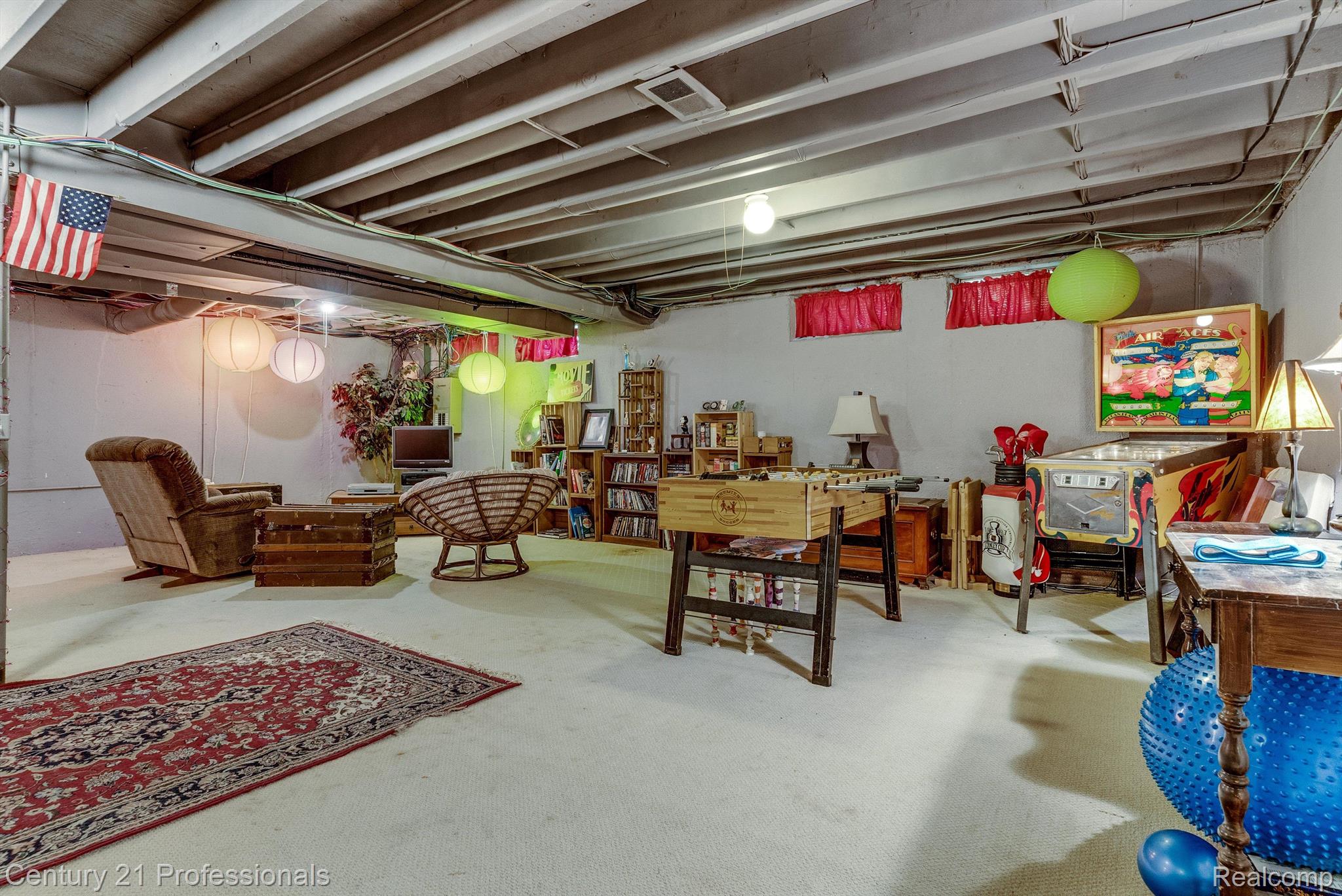 Holly, Michigan, 48442, United States, 4 Bedrooms Bedrooms, ,4 BathroomsBathrooms,Residential,For Sale,1943640