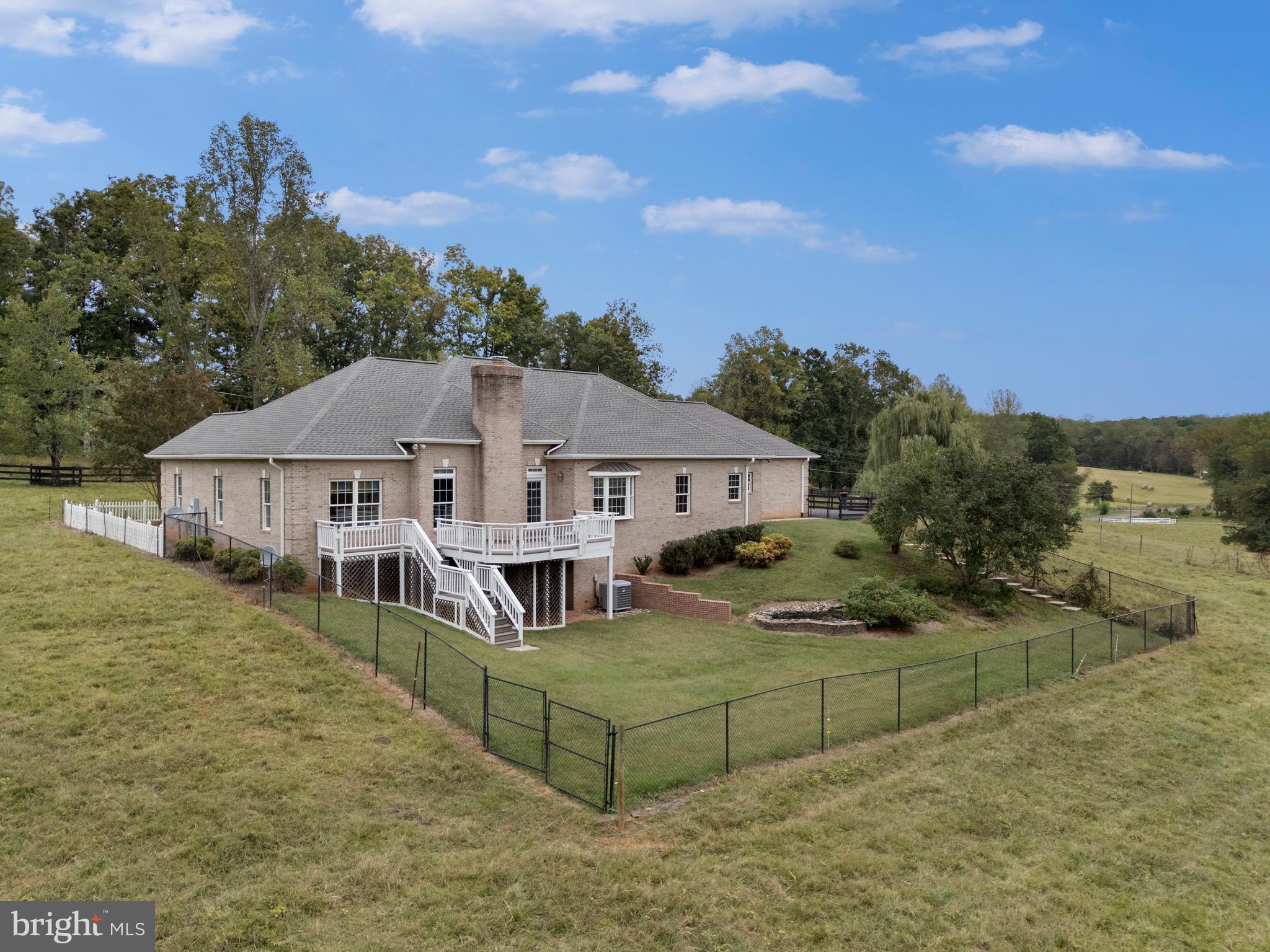 Reva, Virginia, 22735, United States, 4 Bedrooms Bedrooms, ,4 BathroomsBathrooms,Residential,For Sale,1983149