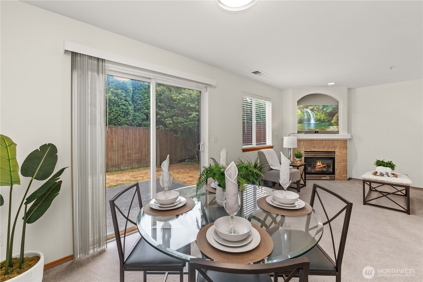 Everett, Washington, 98204, United States, 3 Bedrooms Bedrooms, ,3 BathroomsBathrooms,Residential,For Sale,1930415