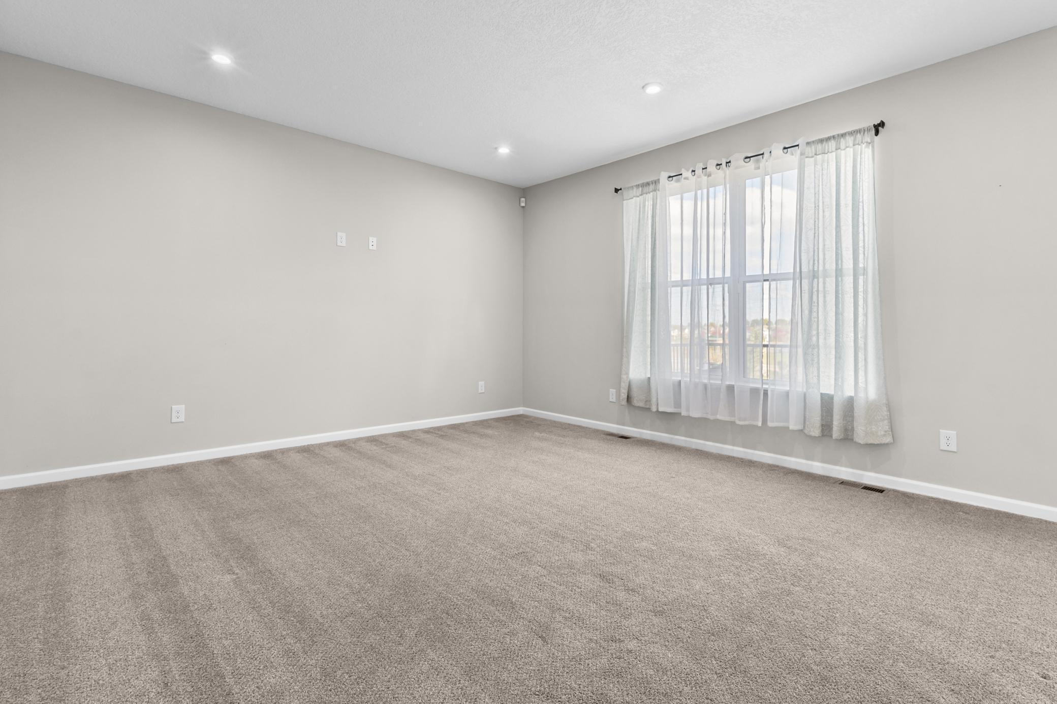 Farmington, Minnesota, 55024, United States, 4 Bedrooms Bedrooms, ,2 BathroomsBathrooms,Residential,For Sale,1990959