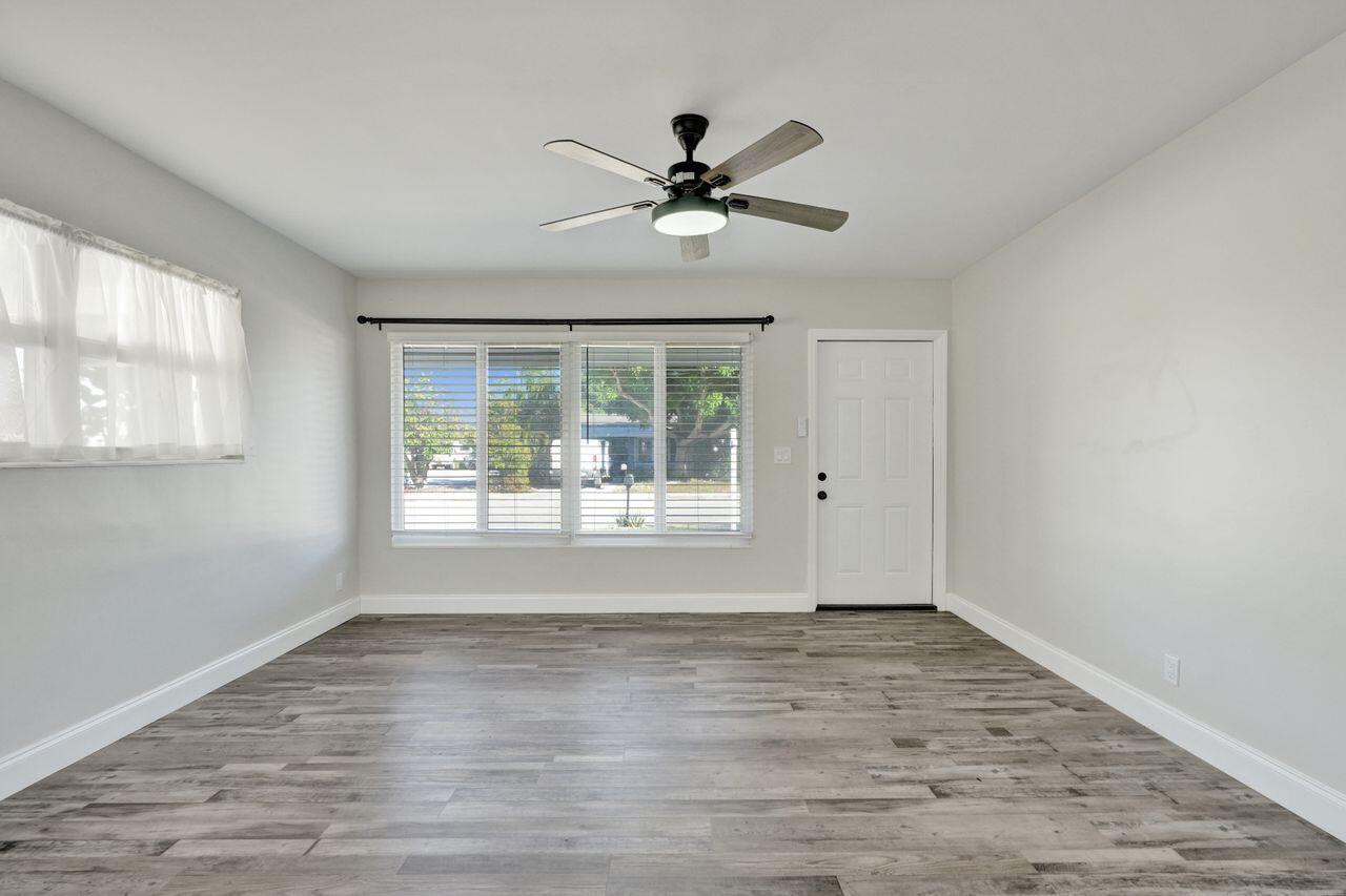 Lake Worth Beach, Florida, 33460, United States, 3 Bedrooms Bedrooms, ,2 BathroomsBathrooms,Residential,For Sale,1992911