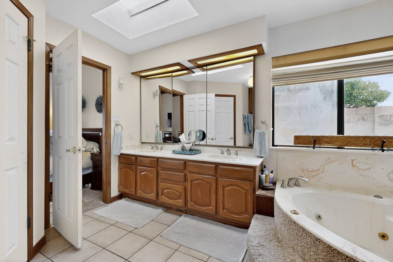Albuquerque, New Mexico, 87109, United States, 3 Bedrooms Bedrooms, ,3 BathroomsBathrooms,Residential,For Sale,1949452