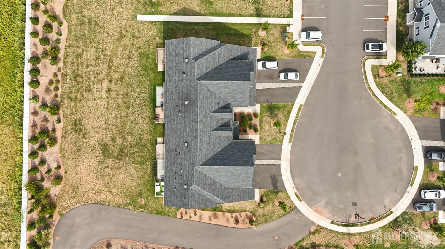 Franklin Twsp, New Jersey, 08873, United States, 2 Bedrooms Bedrooms, ,3 BathroomsBathrooms,Residential,For Sale,2003285