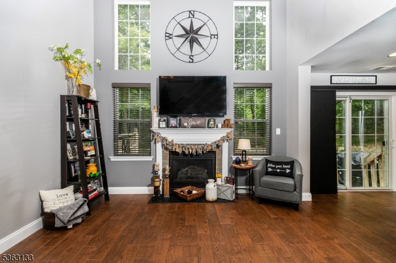 Jefferson, New Jersey, 07438, United States, 3 Bedrooms Bedrooms, ,3 BathroomsBathrooms,Residential,For Sale,1937828