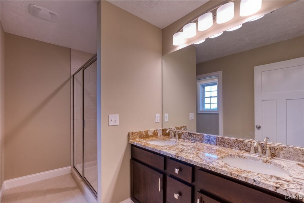 Baldwinsville, New York, 13027, United States, 4 Bedrooms Bedrooms, ,3 BathroomsBathrooms,Residential,For Sale,1906814