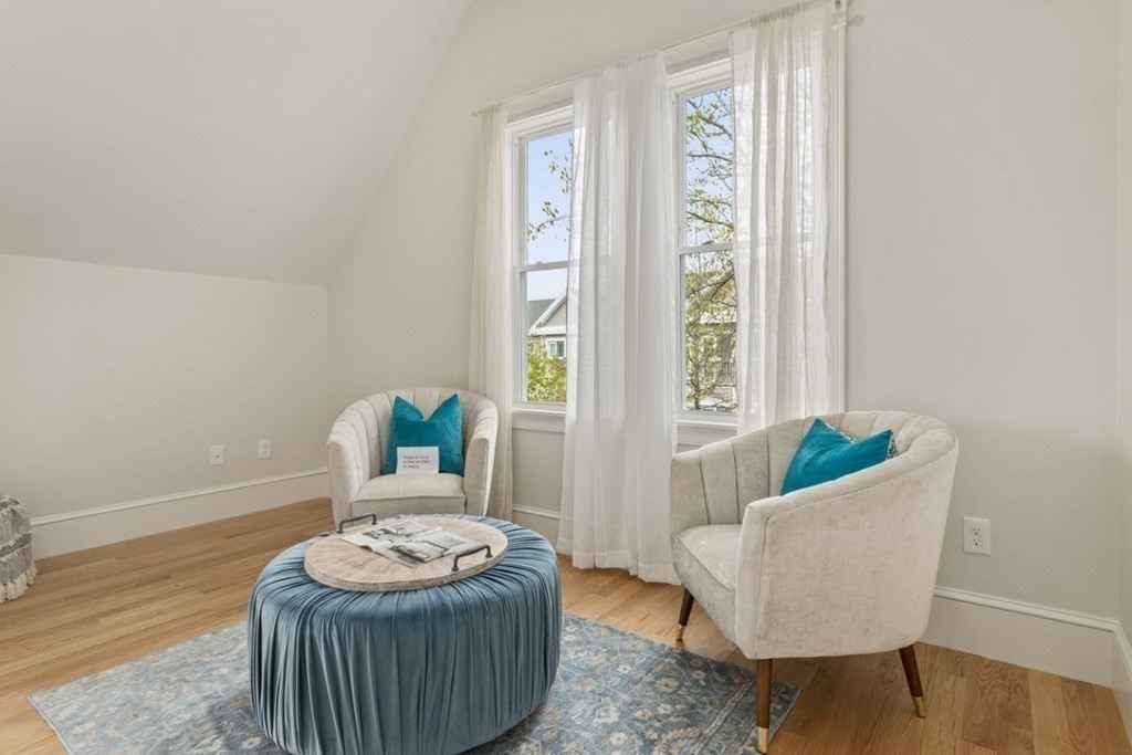 15 Woodbine St, 15, Somerville, Massachusetts, 02143, United States, 3 Bedrooms Bedrooms, ,3 BathroomsBathrooms,Residential,For Sale,15 Woodbine St , 15,1009384