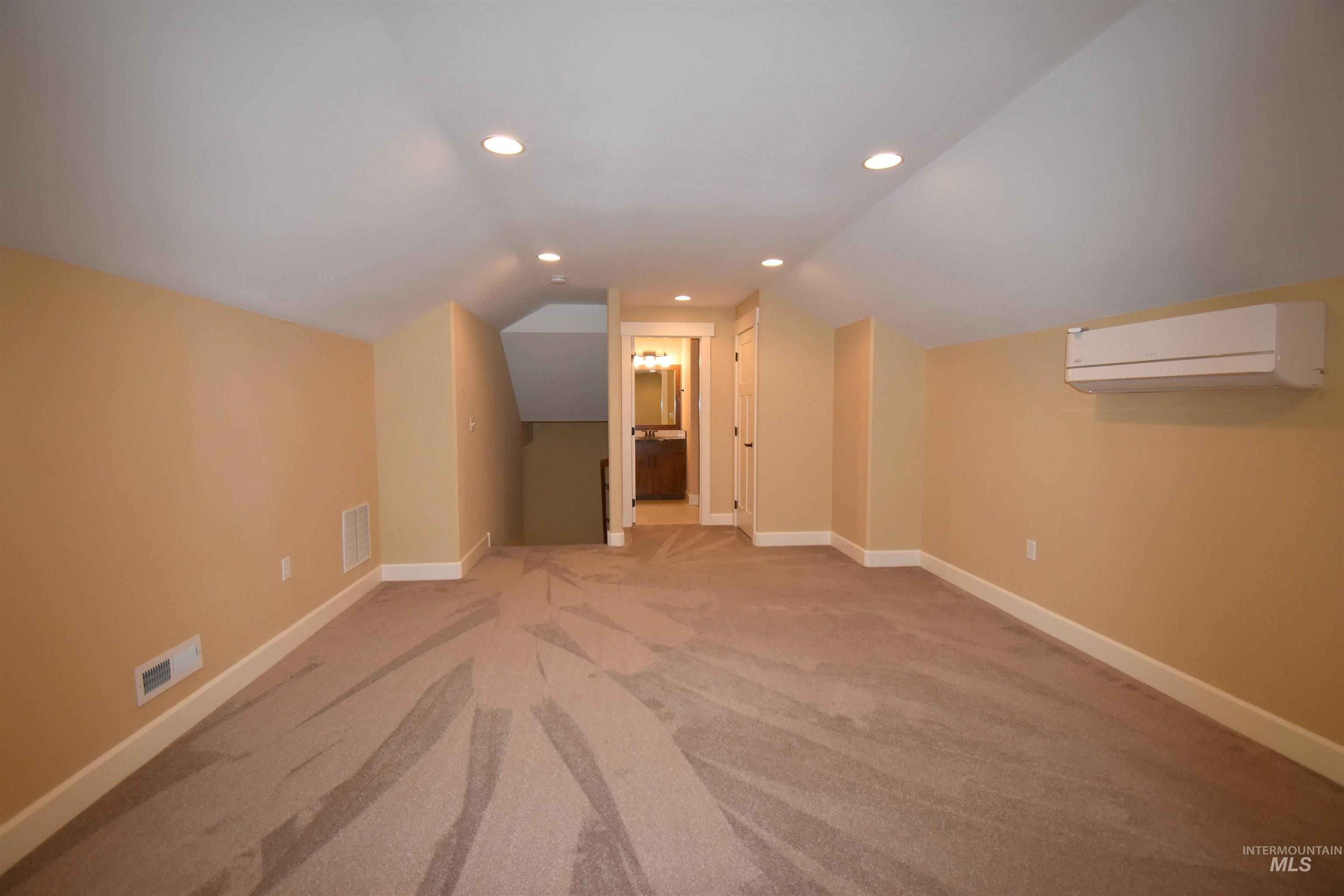 Lewiston, Idaho, 83501, United States, 4 Bedrooms Bedrooms, ,3 BathroomsBathrooms,Residential,For Sale,1986093