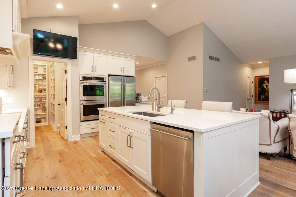 East Lansing, Michigan, 48823, United States, 4 Bedrooms Bedrooms, ,3 BathroomsBathrooms,Residential,For Sale,1890270