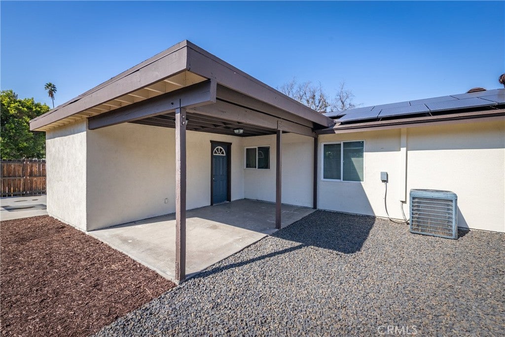 Redlands, California, 92374, United States, 5 Bedrooms Bedrooms, ,1 BathroomBathrooms,Residential,For Sale,2005223