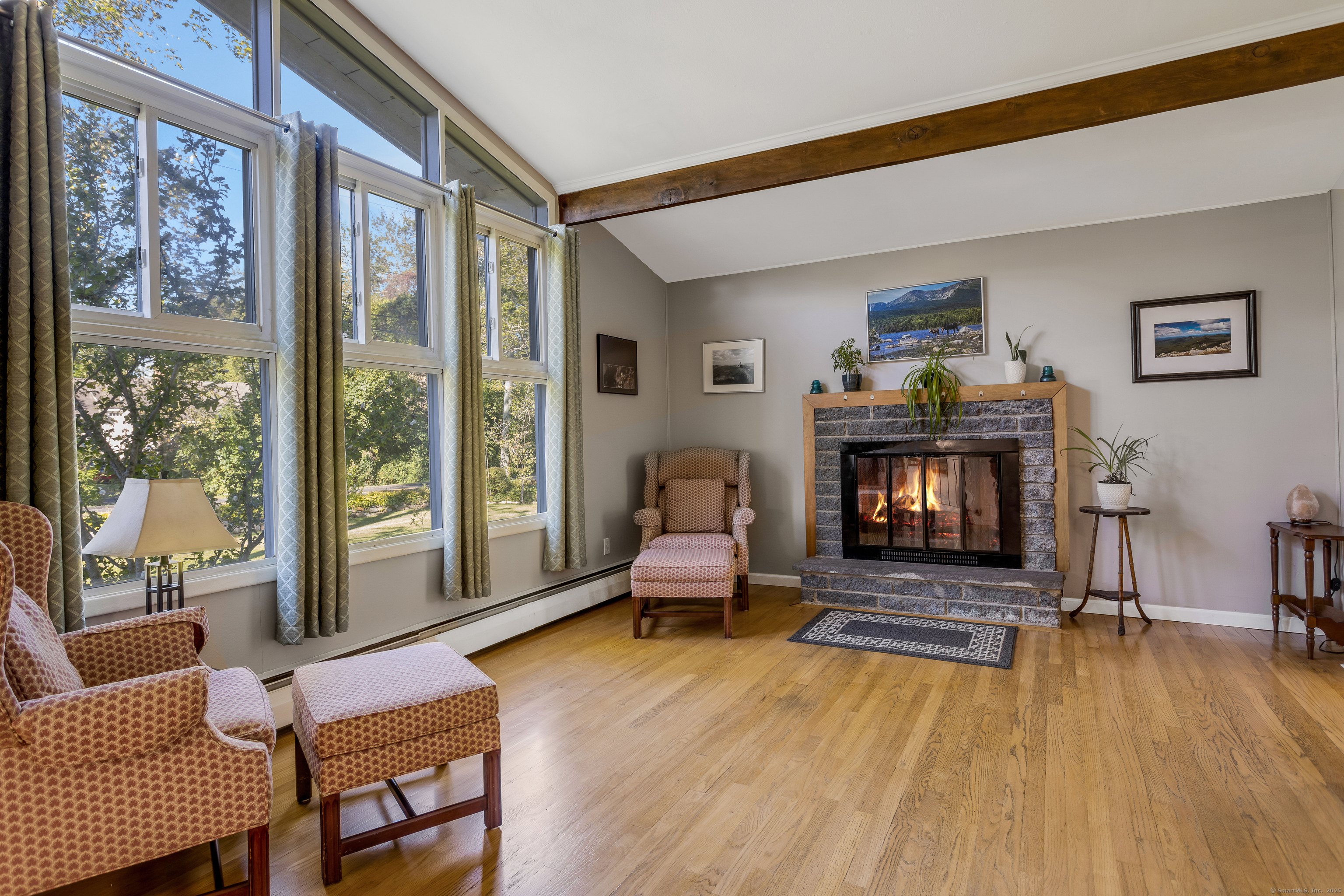 Brookfield, Connecticut, 06804, United States, 3 Bedrooms Bedrooms, ,2 BathroomsBathrooms,Residential,For Sale,1934306