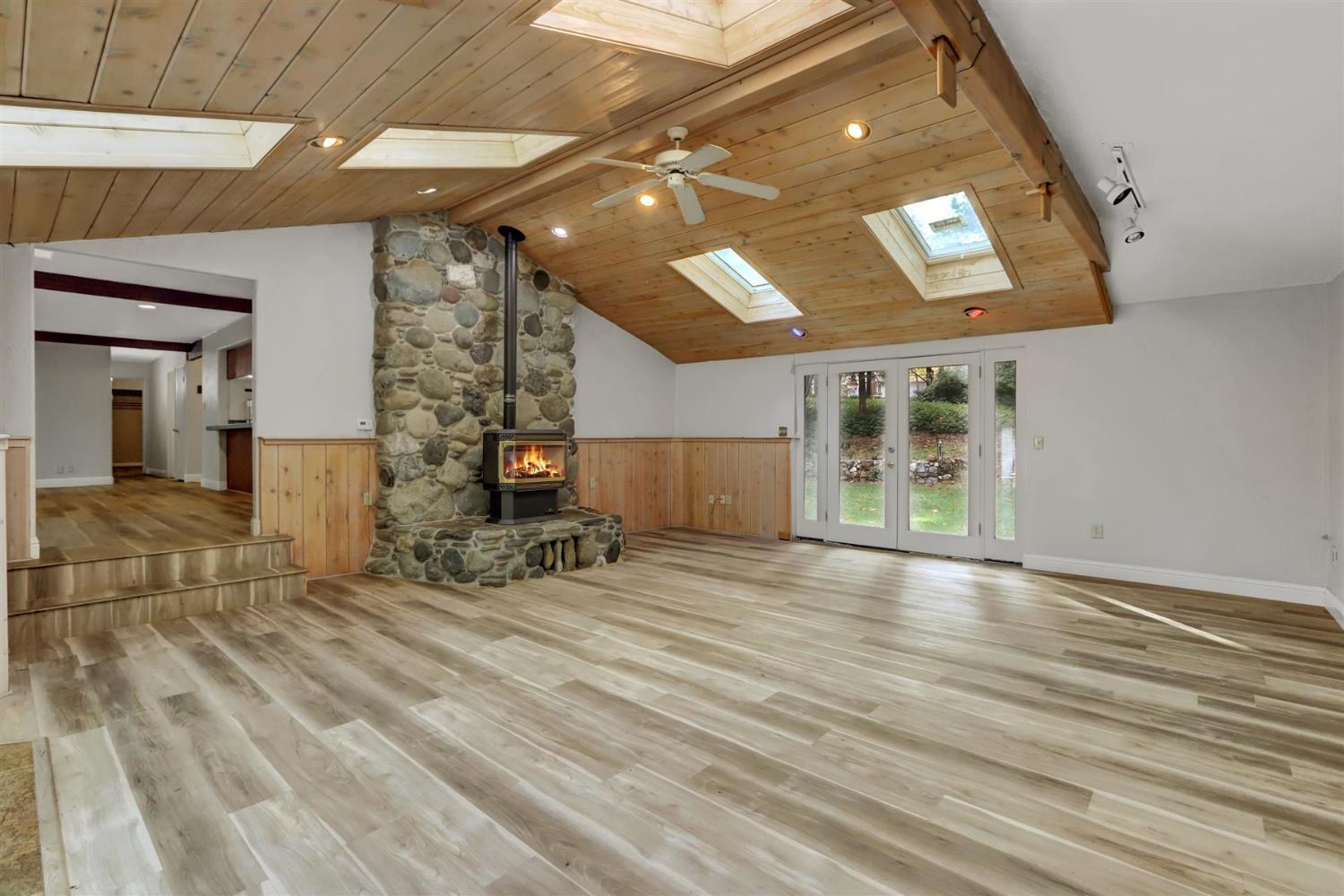 Nevada City, California, 95959, United States, 3 Bedrooms Bedrooms, ,2 BathroomsBathrooms,Residential,For Sale,1992371