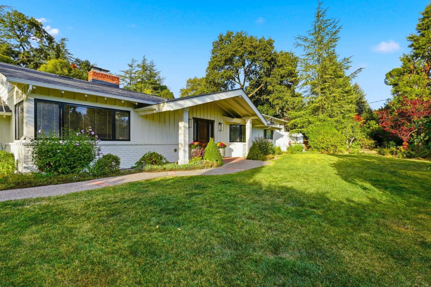 Walnut Creek, California, 94596, United States, 3 Bedrooms Bedrooms, ,4 BathroomsBathrooms,Residential,For Sale,1987935