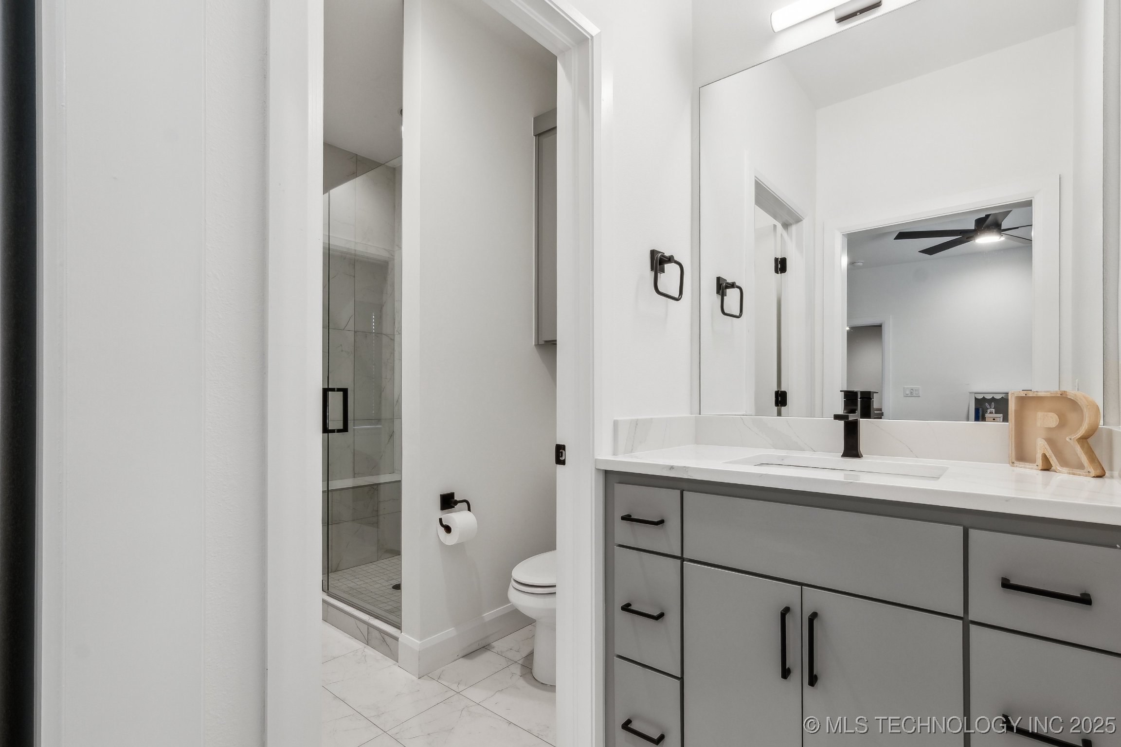 Bixby, Oklahoma, 74008, United States, 5 Bedrooms Bedrooms, ,5 BathroomsBathrooms,Residential,For Sale,1838867
