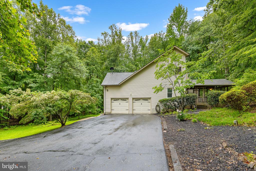 Stafford, Virginia, 22554, United States, 5 Bedrooms Bedrooms, ,4 BathroomsBathrooms,Residential,For Sale,1938309