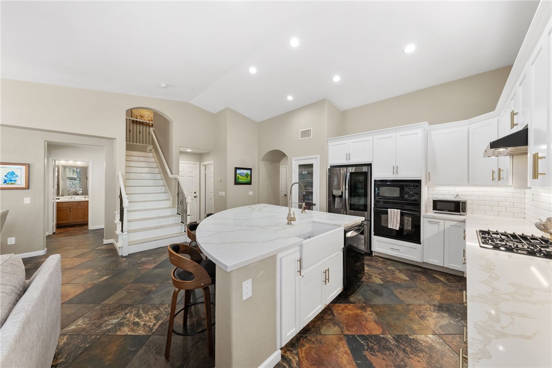Lake Elsinore, California, 92532, United States, 3 Bedrooms Bedrooms, ,3 BathroomsBathrooms,Residential,For Sale,2049094